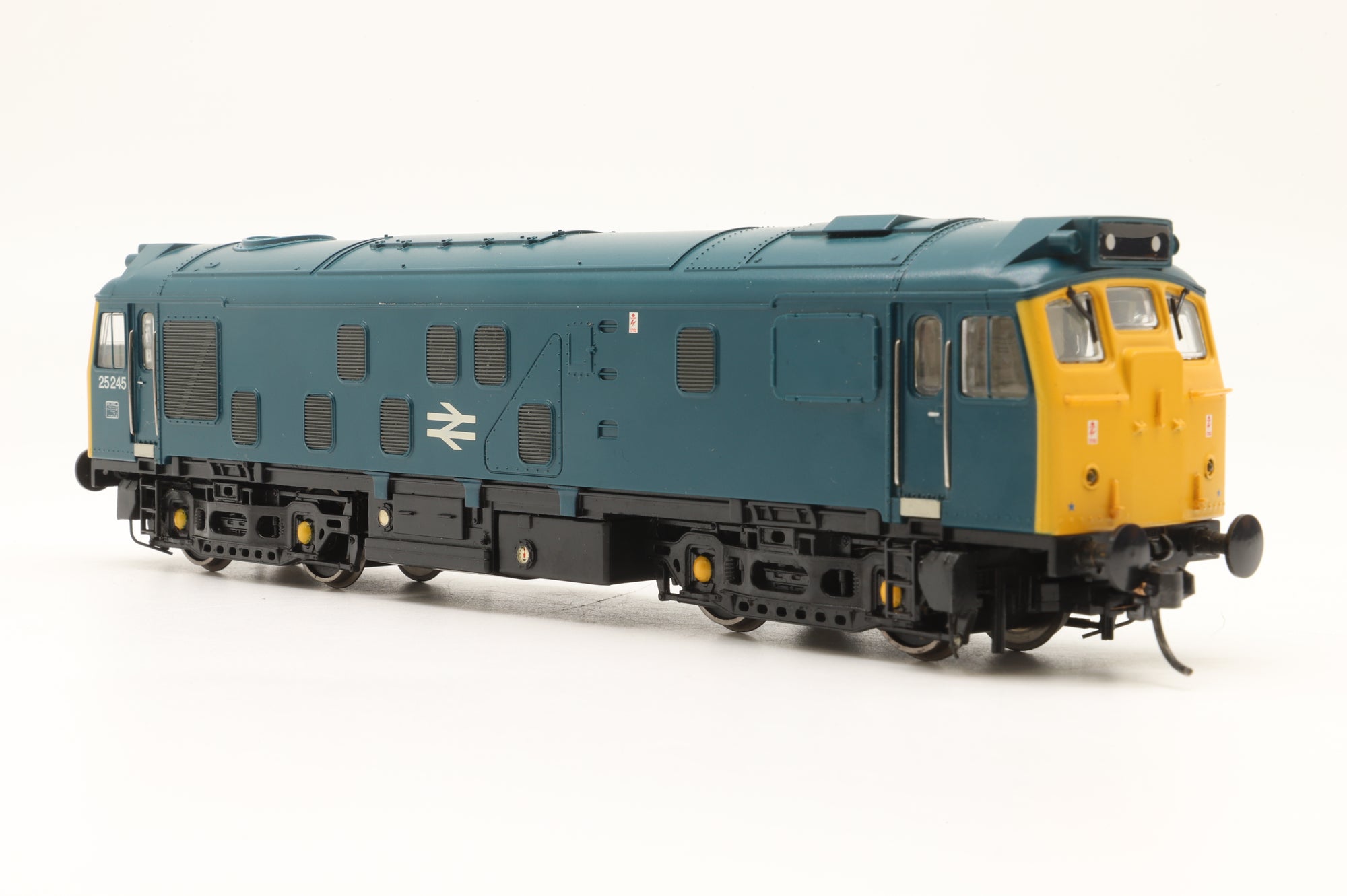 Bachmann OO 32-326DS Class 25/2 '25245' BR Blue, DCC Sound