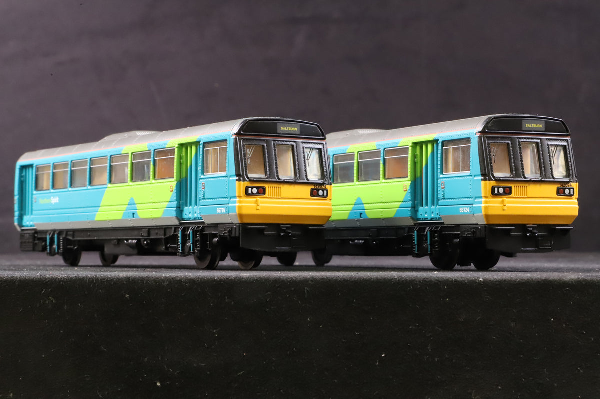 Hornby OO R2161 Class 142 Railbus &#39;142074&#39; Northern Spirit
