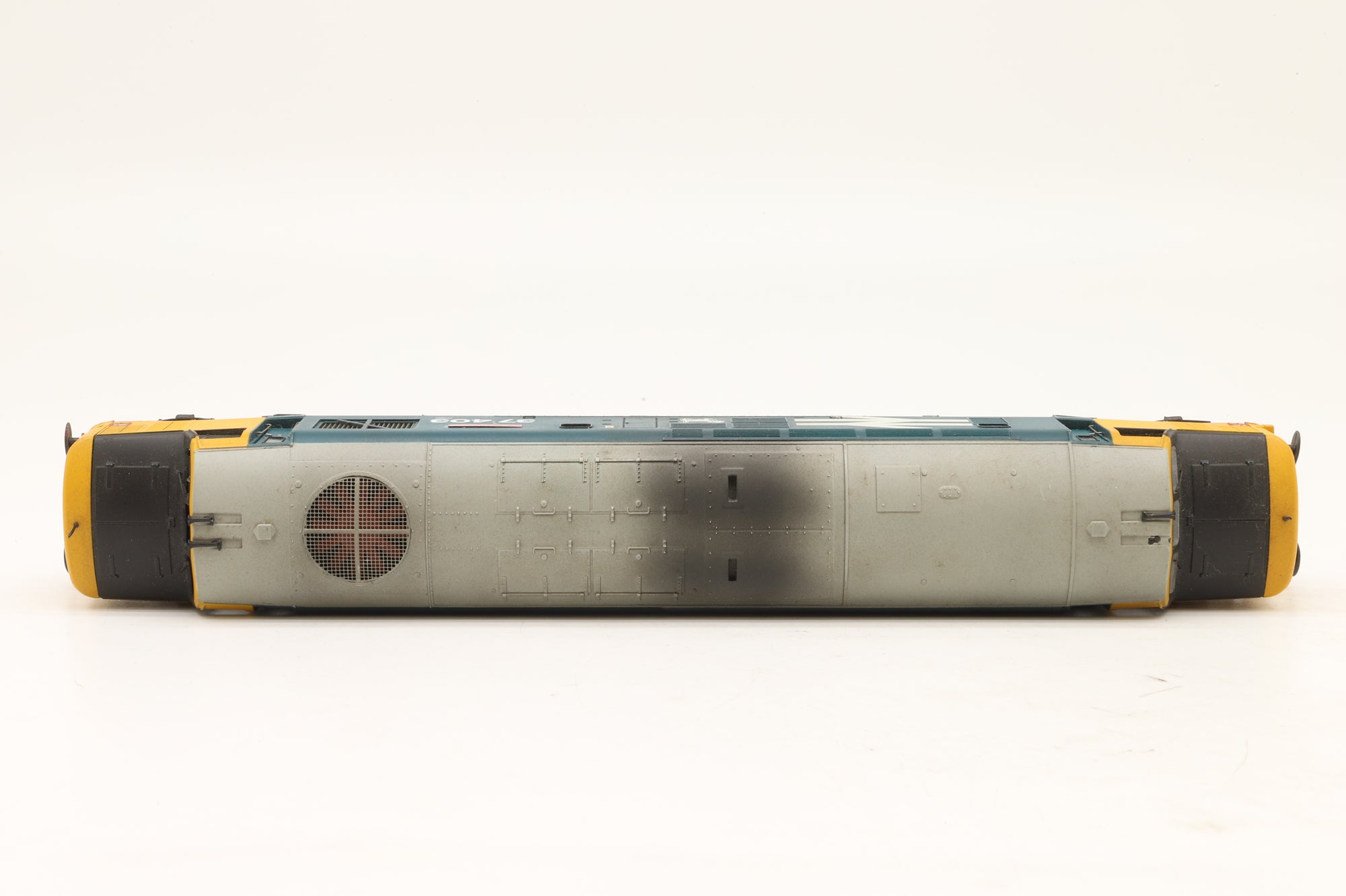 WORKSHOP Bachmann OO Class 37 37403 in BR Large Logo Blue – DCC Sound & Weathered