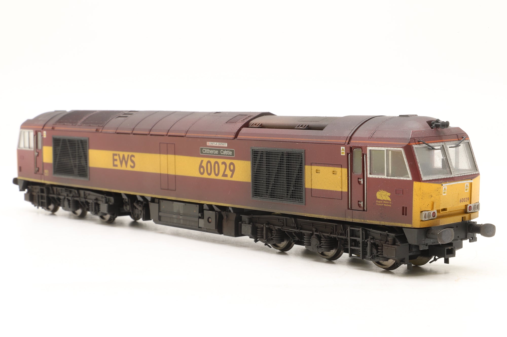 Hornby OO R2746 Class 60 60029 'Clitheroe Castle' in EWS Livery – Weathered