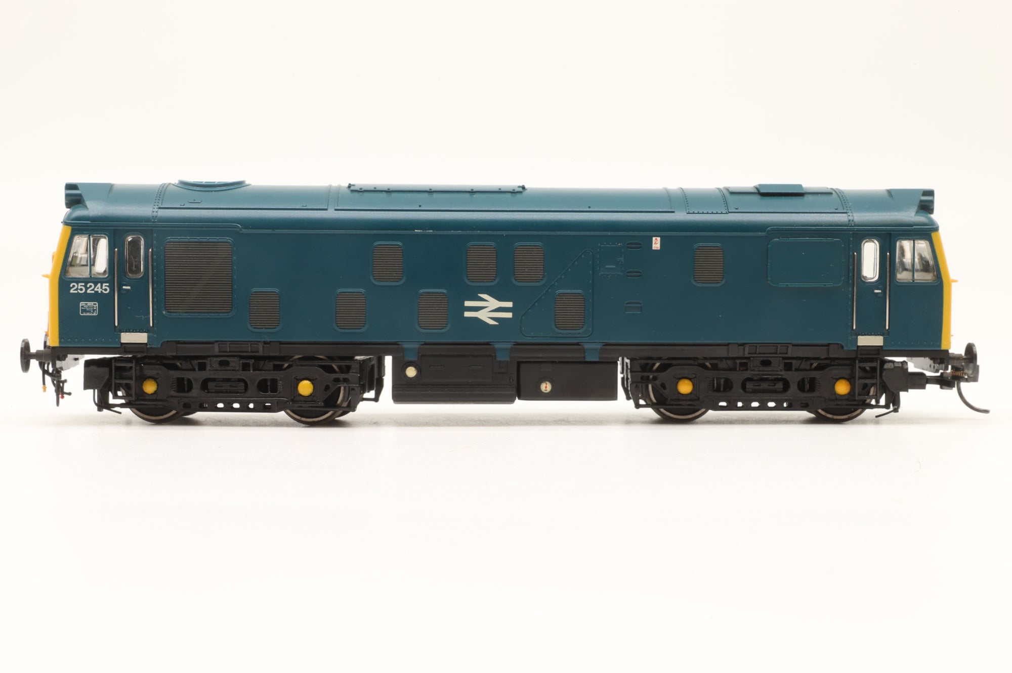 Bachmann OO 32-326DS Class 25/2 '25245' BR Blue, DCC Sound