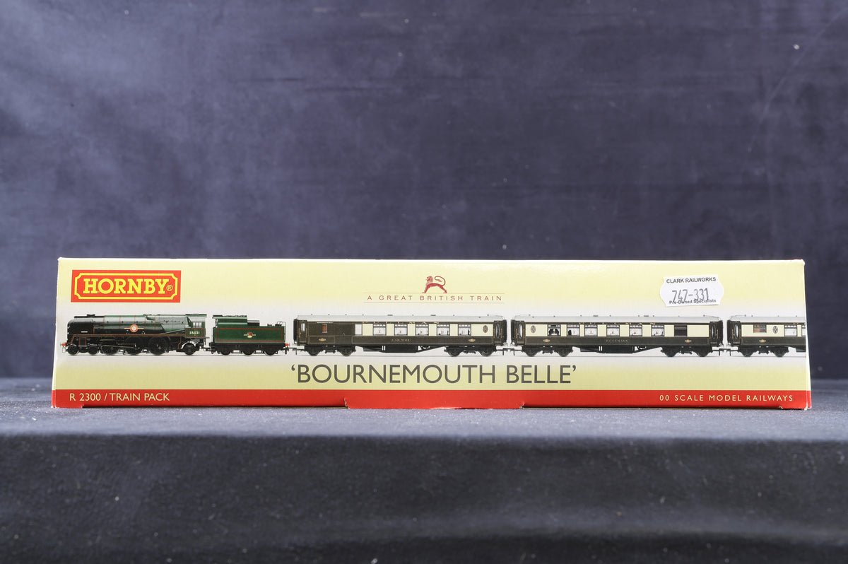 Hornby OO R2300  &#39;Bournemouth Belle&#39; Train Pack