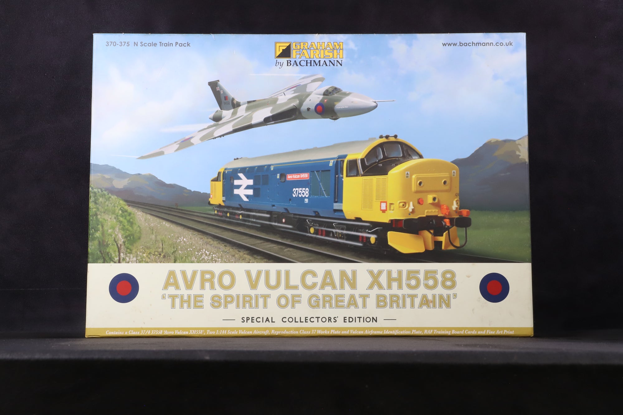 Graham Farish N Gauge 370-375 Avro Vulcan XH558 'The Spirit of Great Britain' Train Pack