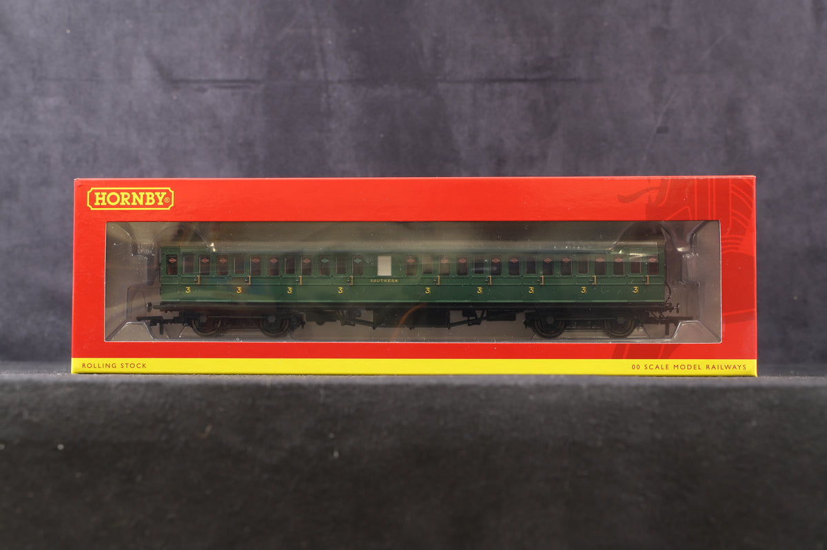 Hornby OO R4794 &amp; R4794 Rake Of 2 SR Ex-LSWR Non Corridor Green Coaches