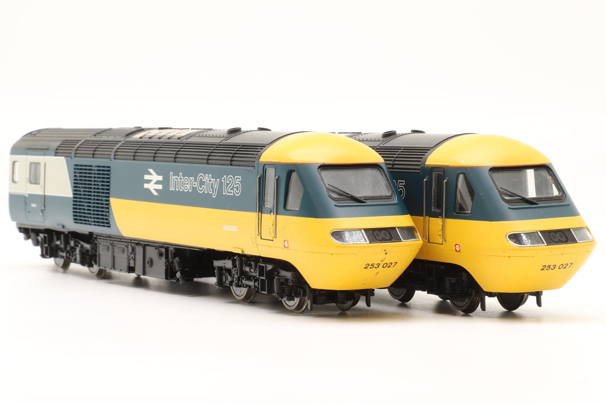 Hornby OO Class 43 HST InterCity 125 Twin Pack 'W43054 & W43055' DCC Sound