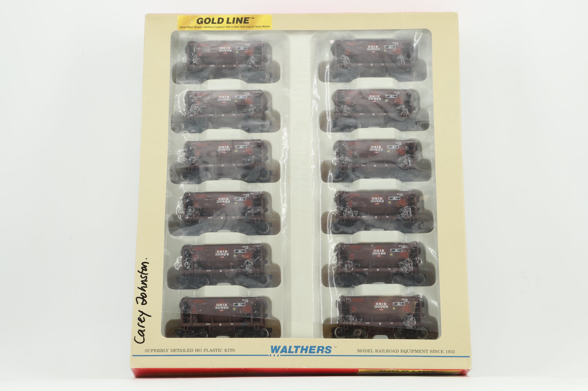 Walthers HO 932-4472 12-Pack of ore Cars in DMIR Brown (Modern)