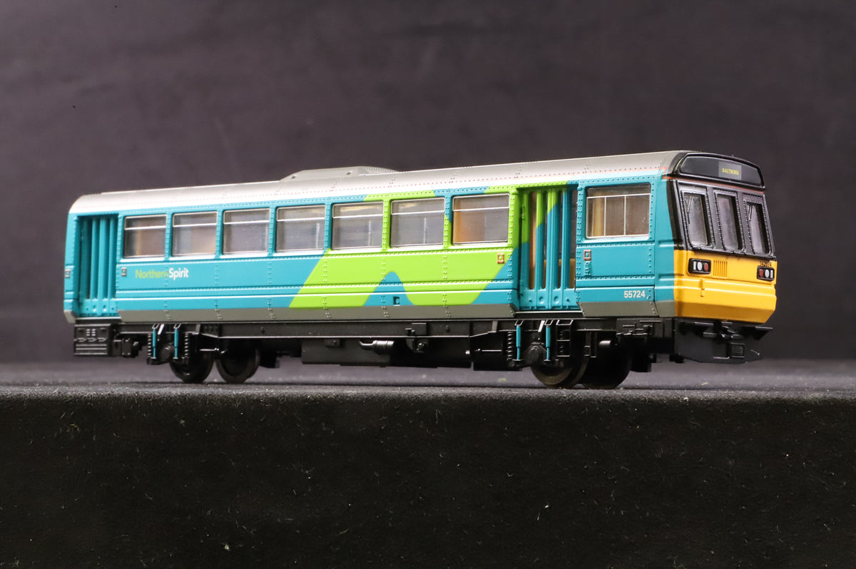 Hornby OO R2161 Class 142 Railbus &#39;142074&#39; Northern Spirit
