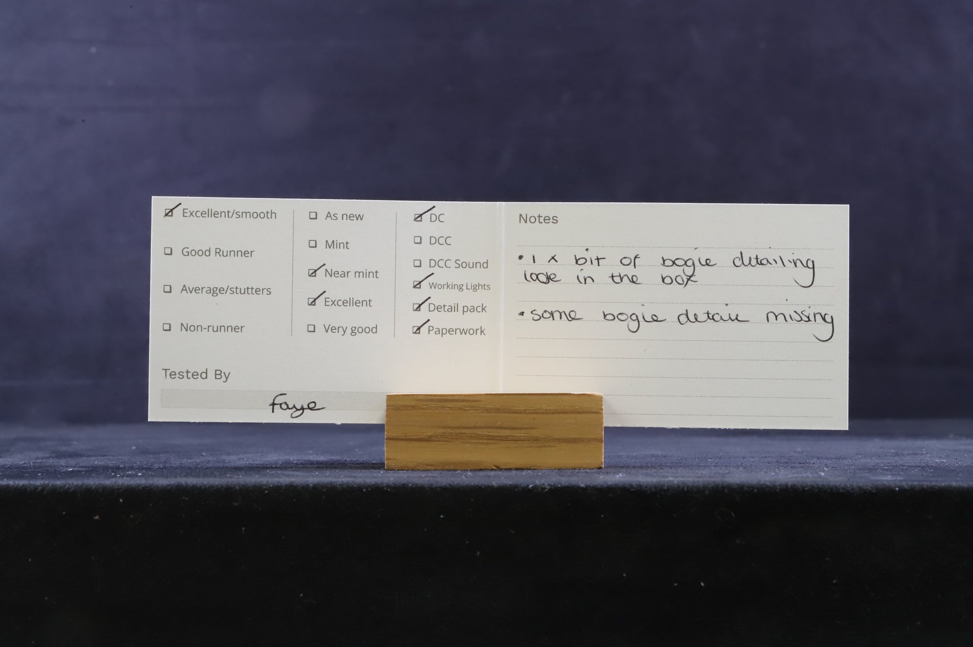 Dapol OO 4D-011-008 Streamlined Railcar W8 in BR(W) Lined Carmine/Cream