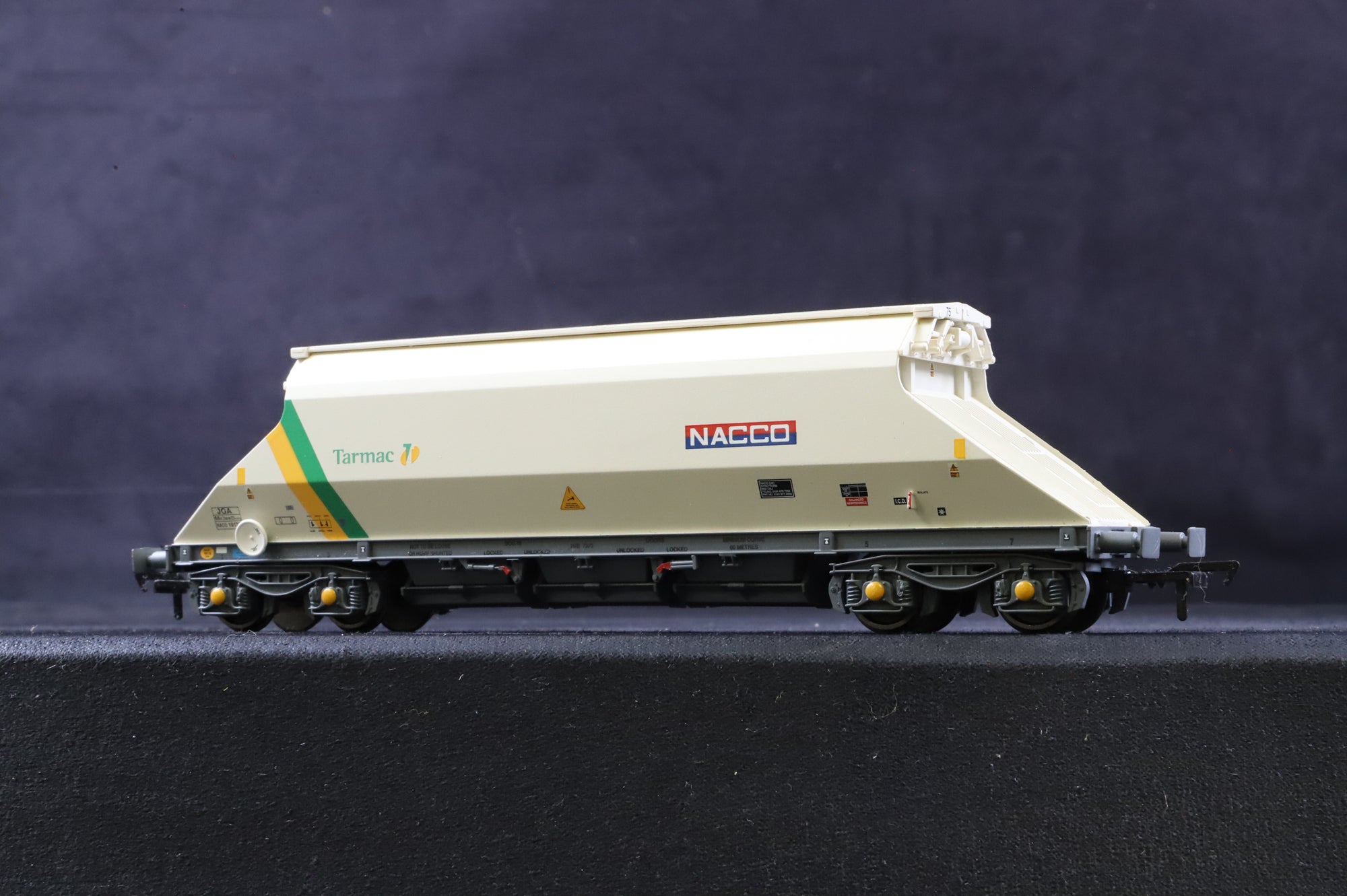 Bachmann OO Rake of 3 Bogie Hopper Wagons, Inc. 37-328 & 328B