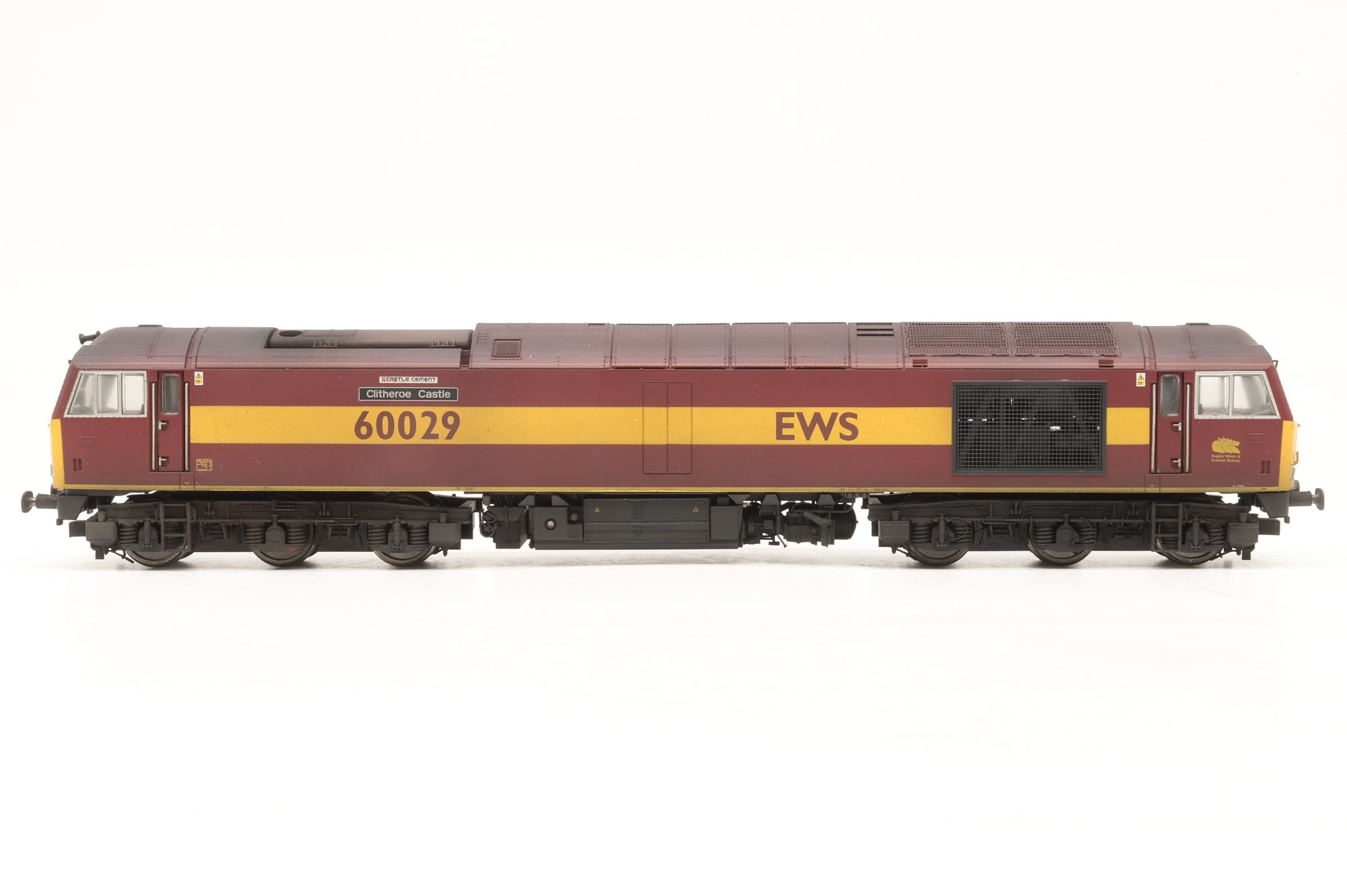 Hornby OO R2746 Class 60 60029 'Clitheroe Castle' in EWS Livery – Weathered
