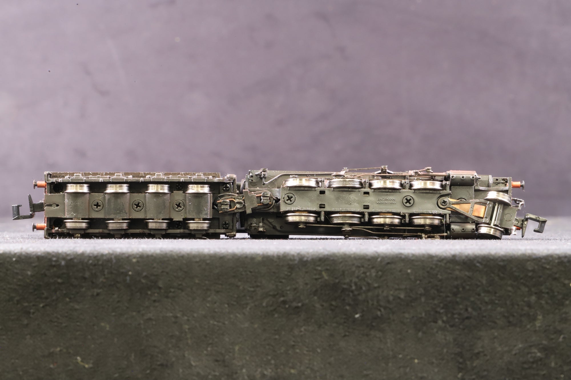 Graham Farish 372-427 Class WD Austerity 2-8-0 '90201' BR Black L/C Weathered DCC Fitted