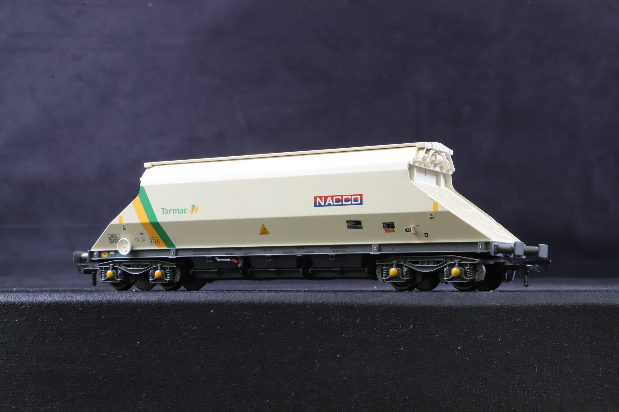 Bachmann OO Rake of 3 Bogie Hopper Wagons, Inc. 37-328 & 328B