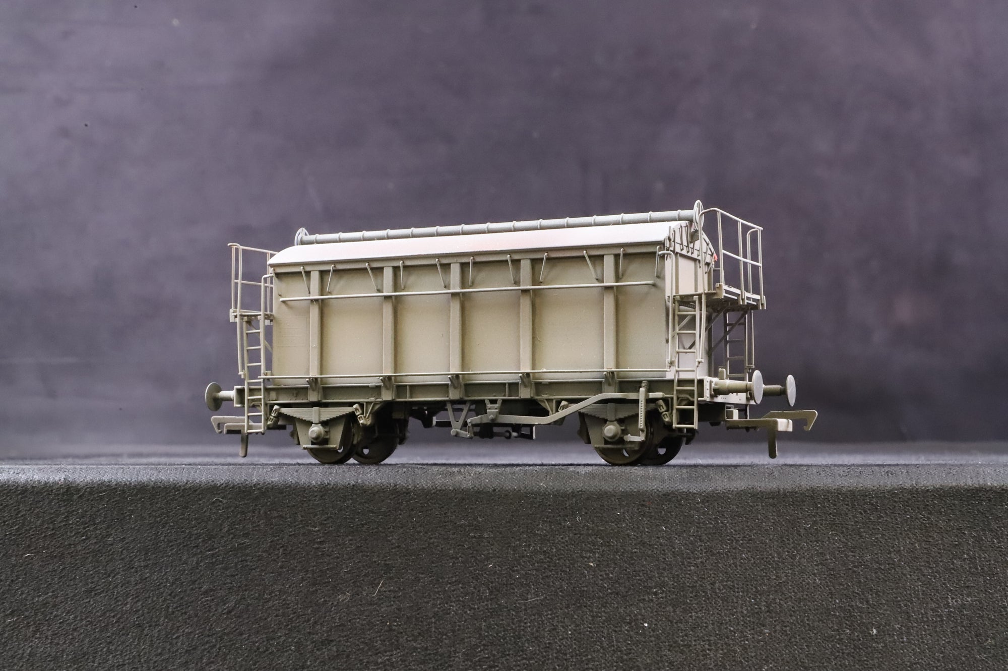 KMRC OO Rake of 3 PRA China Clay Wagons - Late, Inc. SB007A, B & D, Weathered