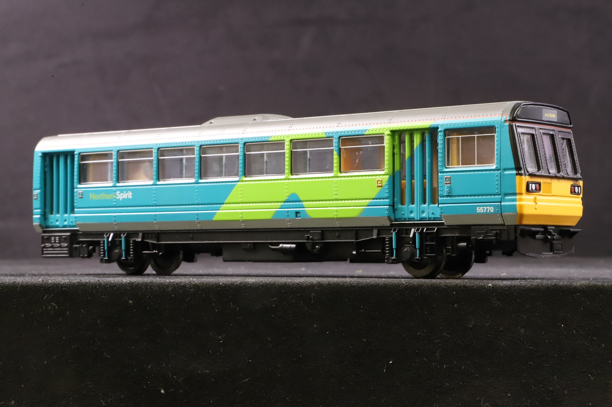 Hornby OO R2161 Class 142 Railbus '142074' Northern Spirit