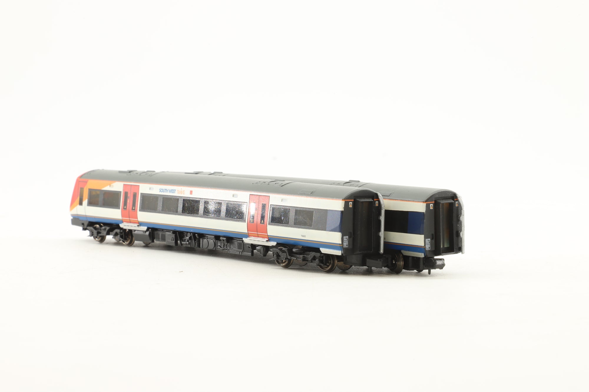 Graham Farish N 371-427 Class 170/4 Turbostar 2 Car DMU Southwest Trains
