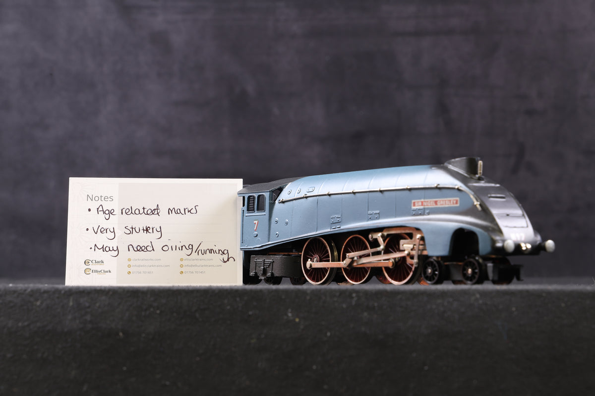 Wrenn OO W2212 Class A4 4-6-2 &#39;Sir Nigel Gresley &#39;No7&#39; Garter Blue