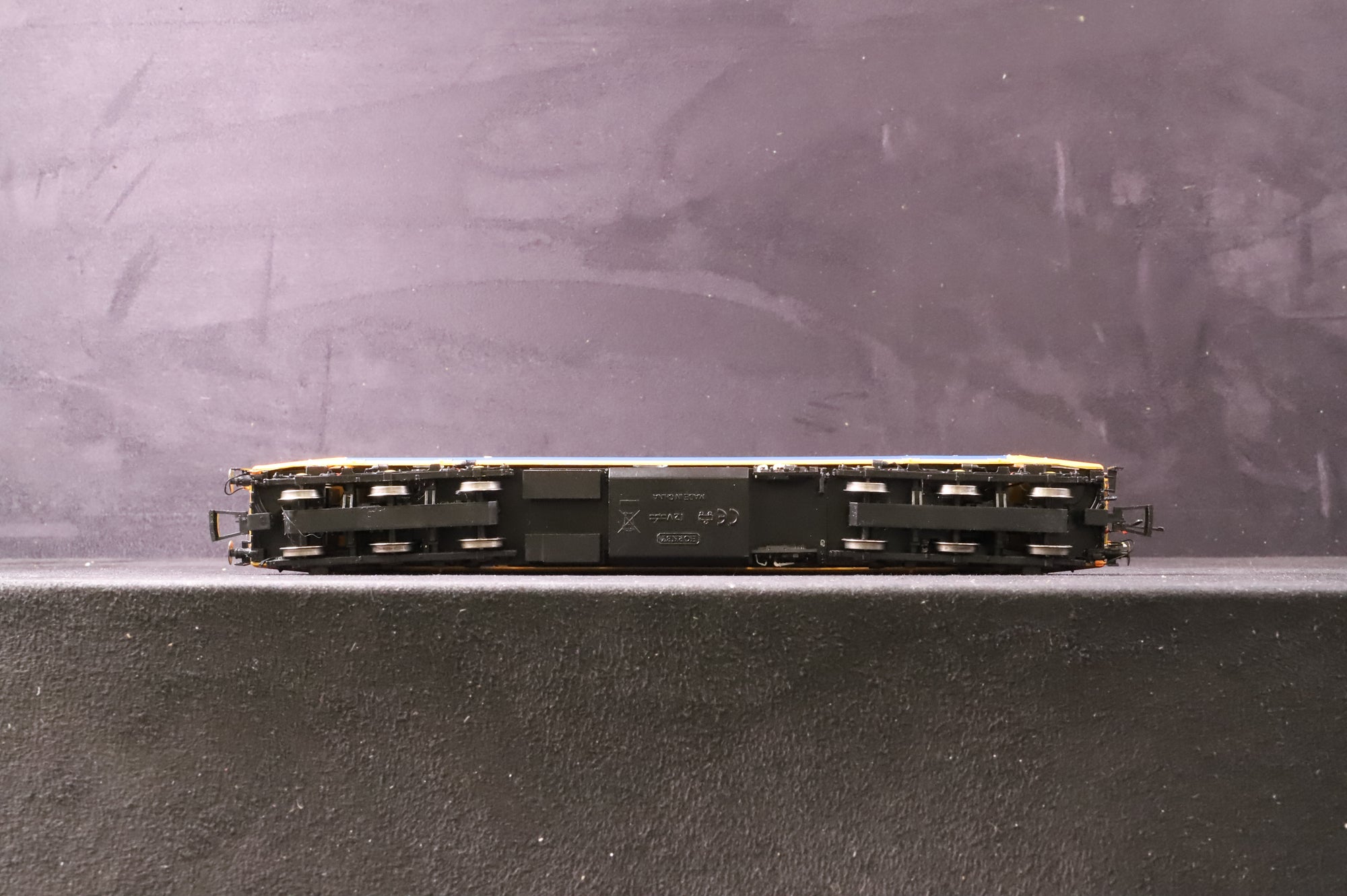 Hornby OO R3883 GBRf Class 50 Co-Co '50049' 'Defiance'