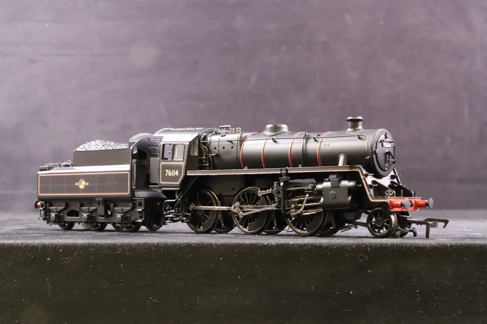 Bachmann OO 32-952Z Standard Class 4MT 2-6-0 '76114' BR Black L/C Excl. BRM