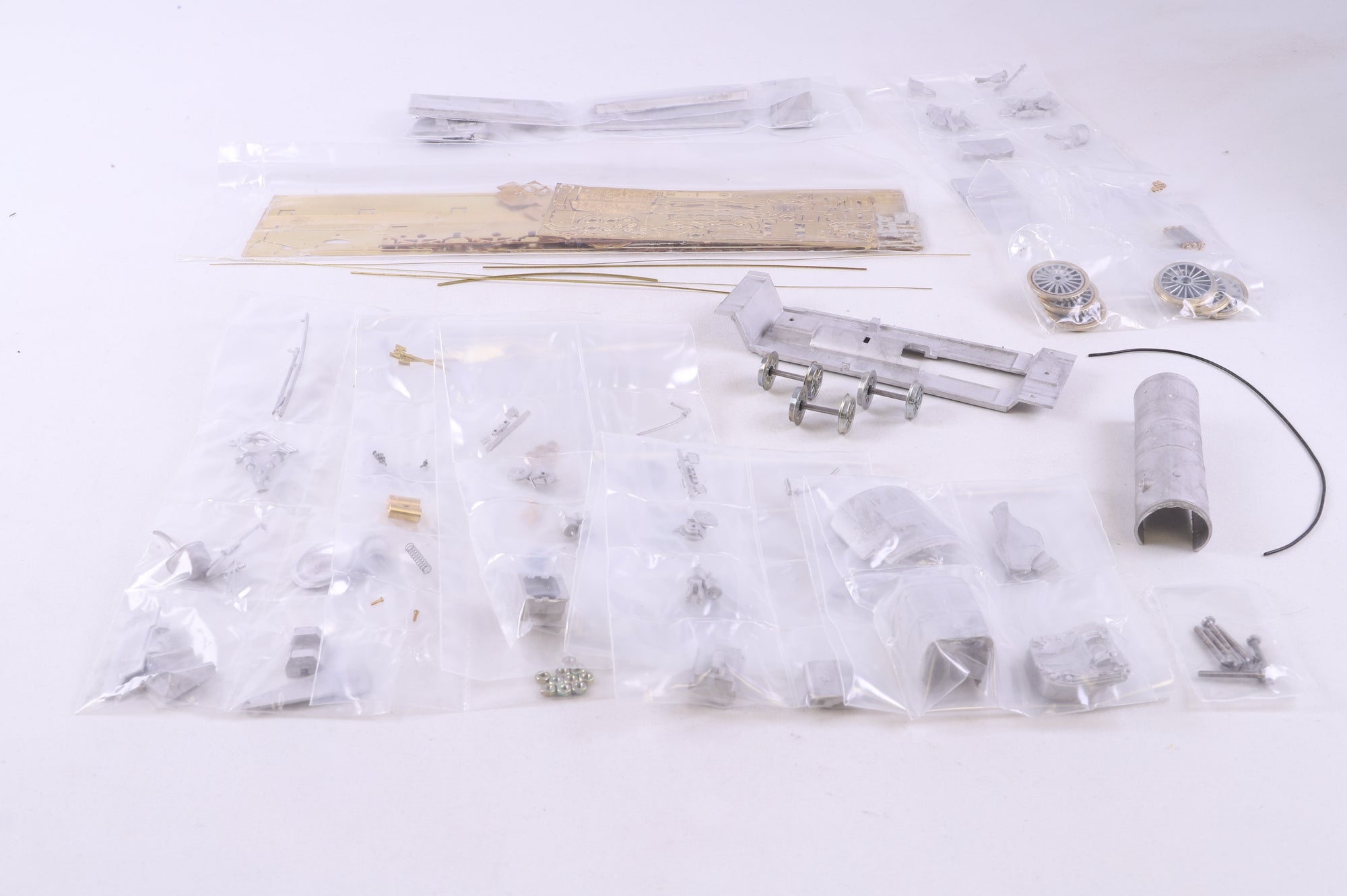 DJH OO K60 BR Standard Class 4 2-6-0 (BR2/BR2A Tender) 76XXX