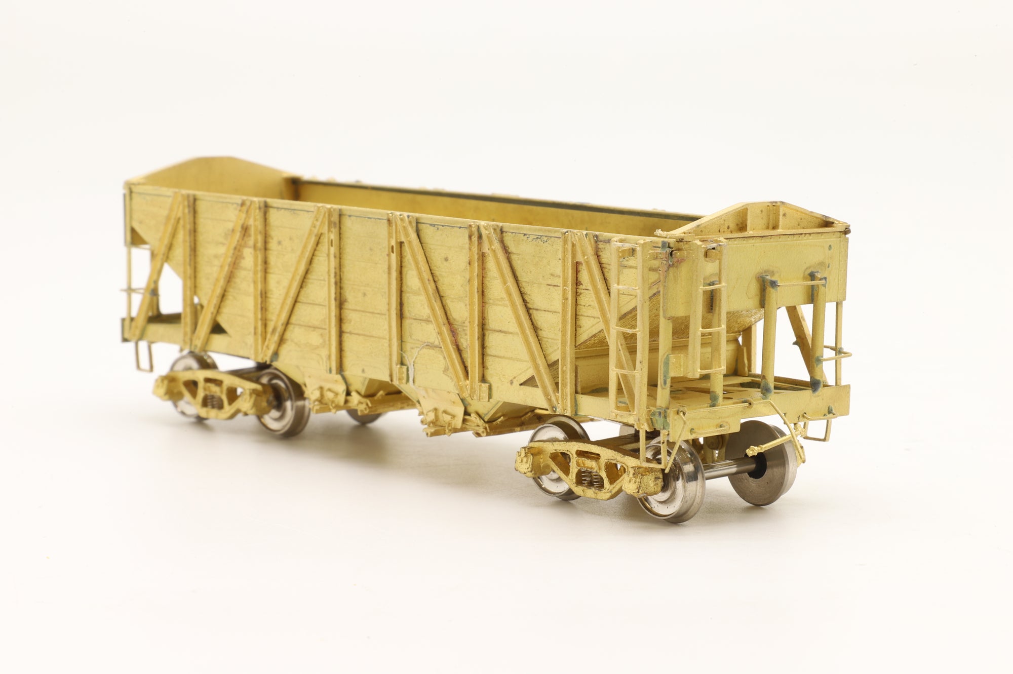Old & Weary Car Shop HO Brass 1000 2 Bay Composite Hopper With Wood End Bracing Wood Slope Sheets Unpainted