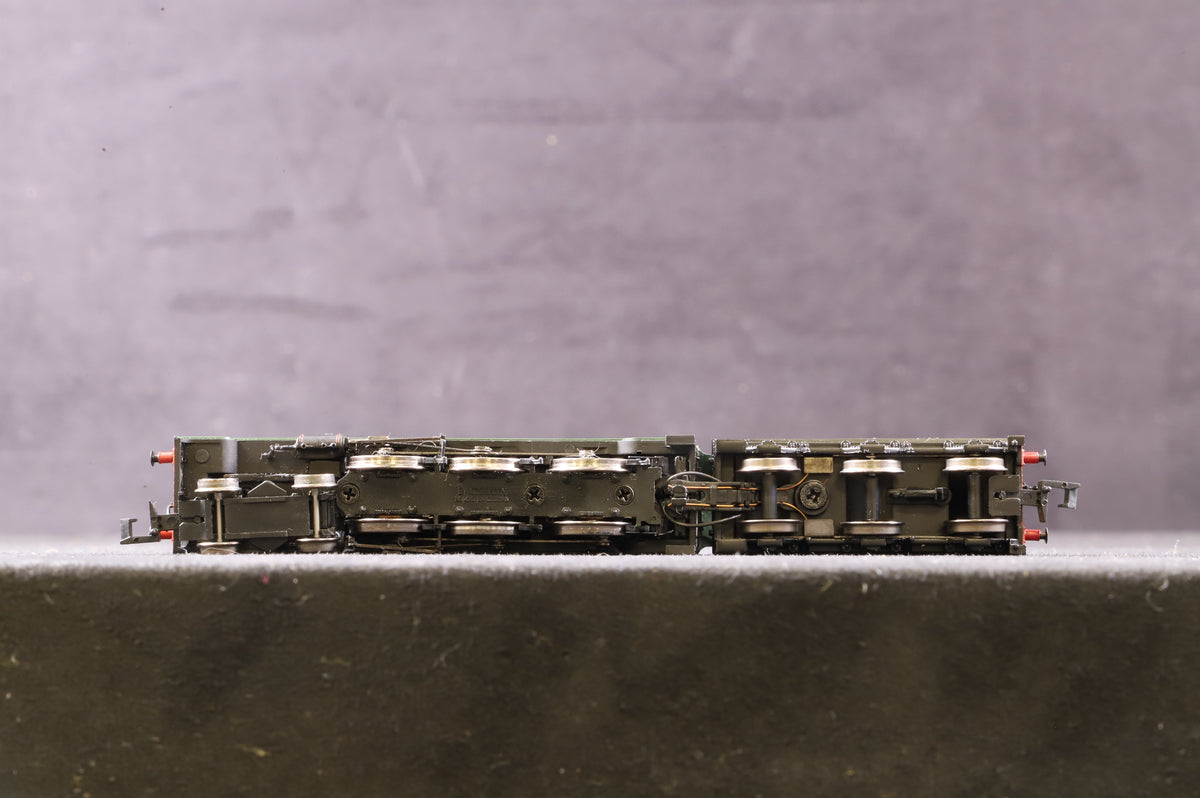 Graham Farish N 372-032 Castle Class &#39;5070&#39; &#39;Sir Daniel Gooch&#39; BR Lined Green L/C DCC Sound