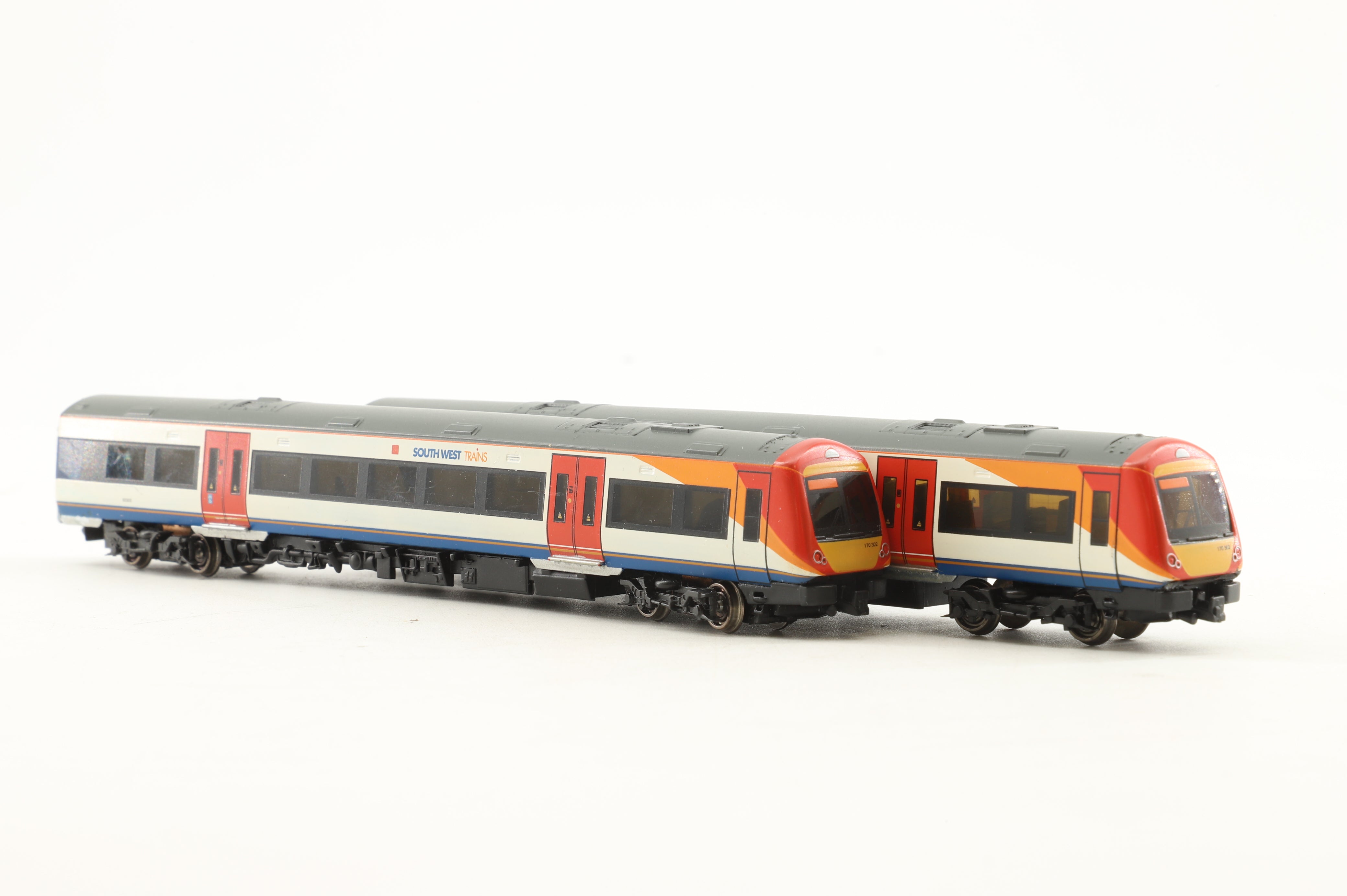 Graham Farish N 371-427 Class 170/4 Turbostar 2 Car DMU Southwest