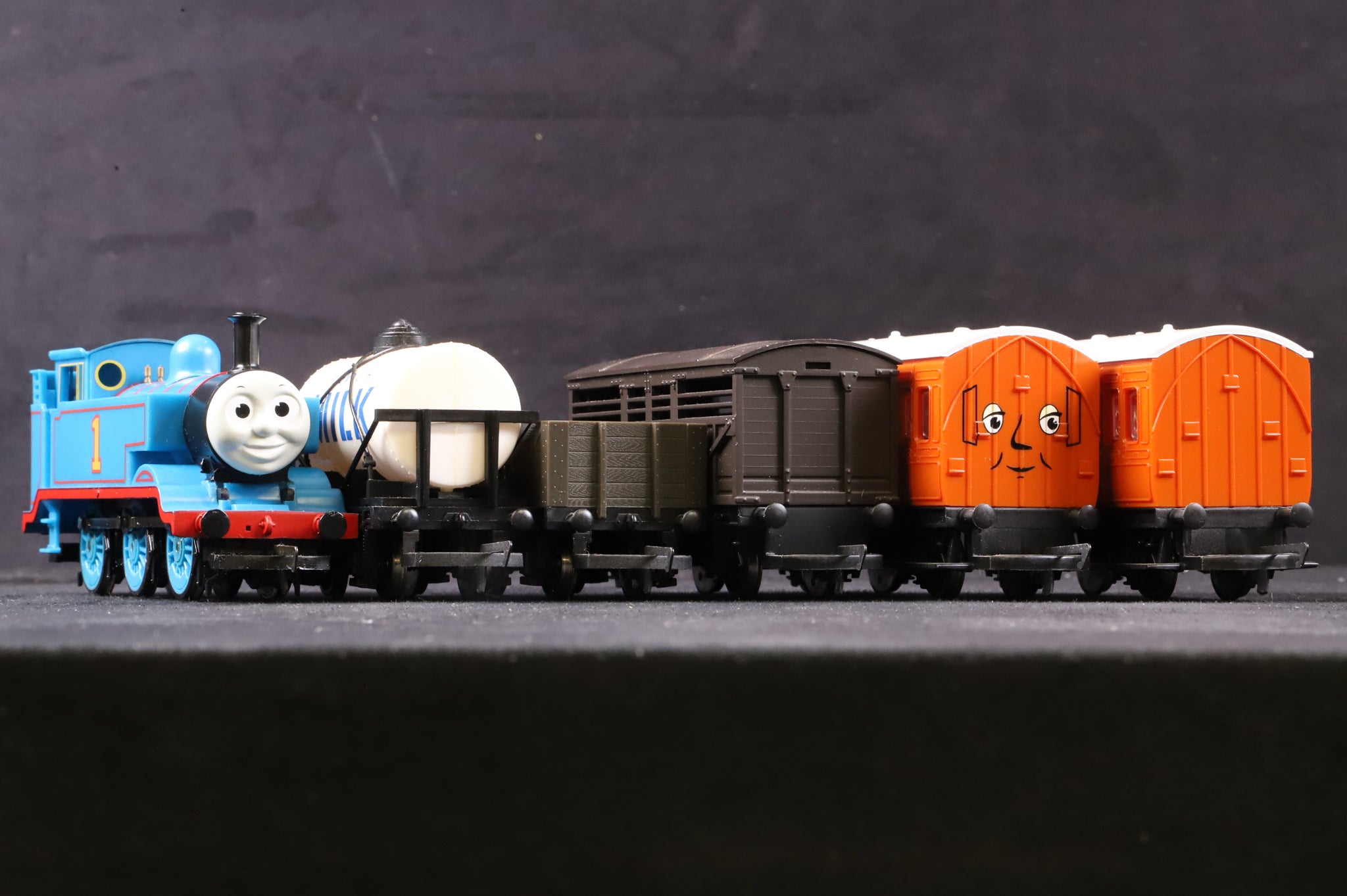 hornby トーマス クレーン車 hornby トーマス クレーン車 クレーン車 – イギリス鉄道模型輸入販売の