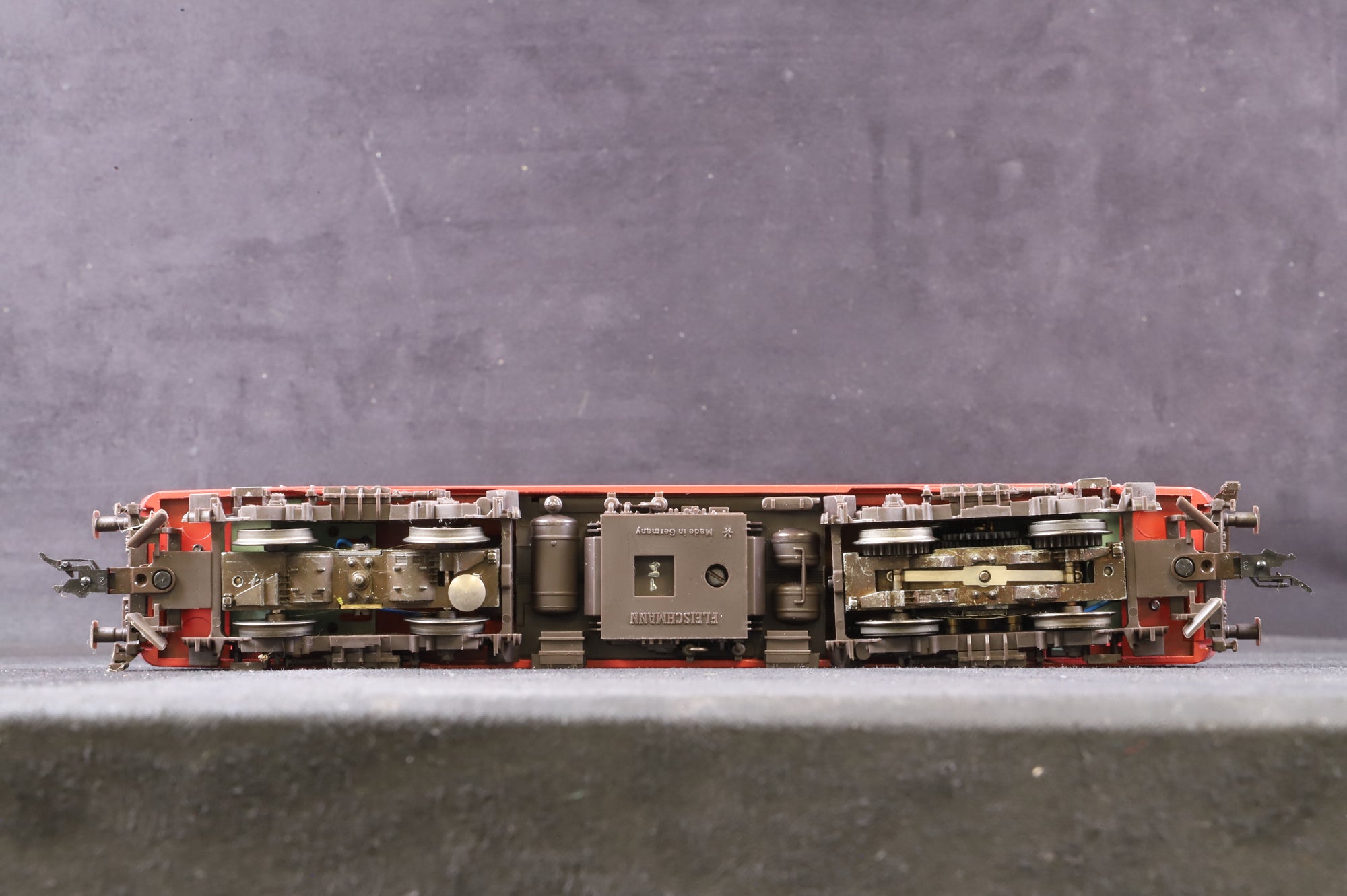 Fleischmann HO 4352 BR Class BR 120 '120 143-3' Electric Locomotive DB 2 & 3 Rail