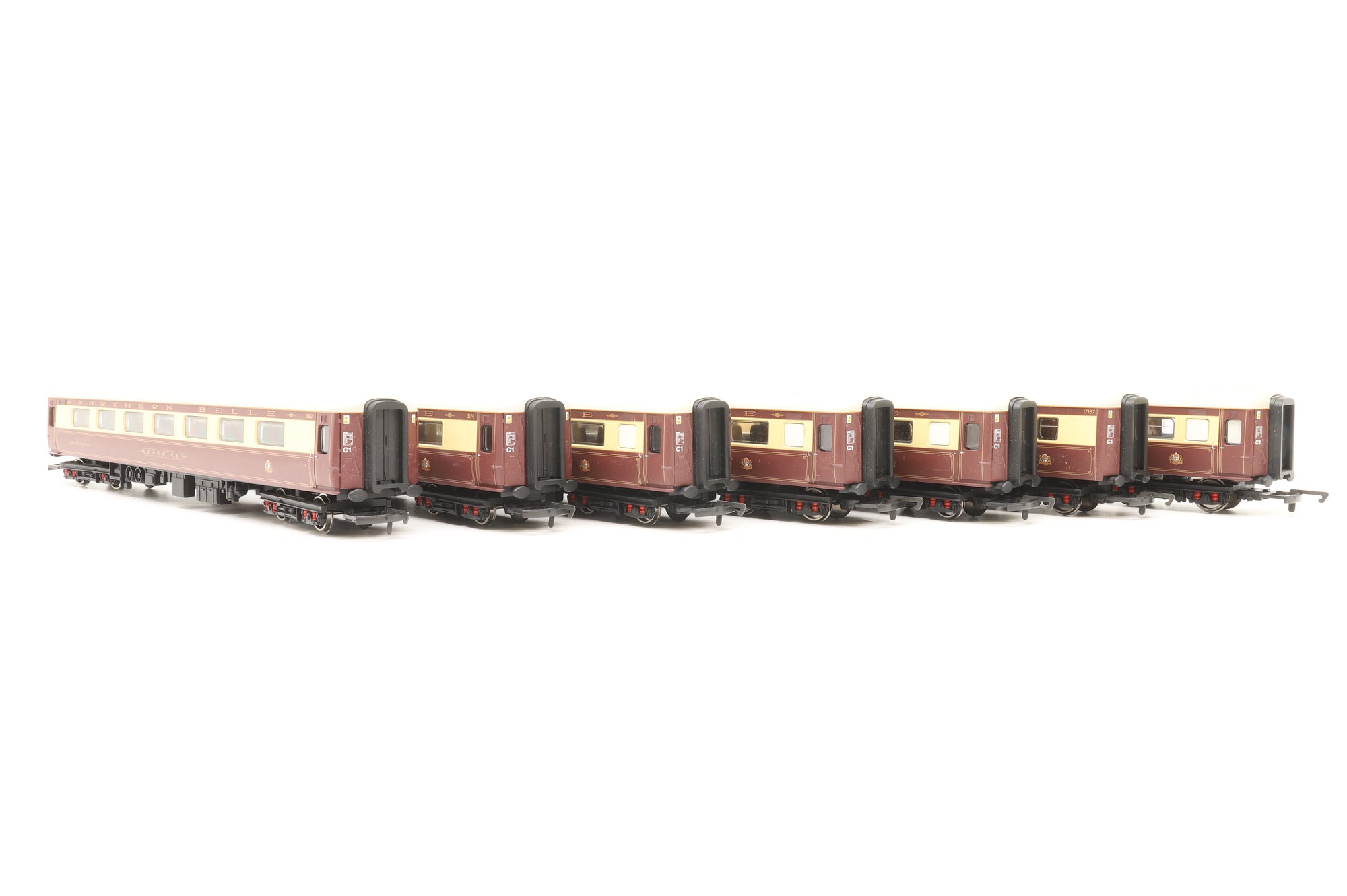 Hornby OO Rake of 7x Northern Belle Mk2F Coaches