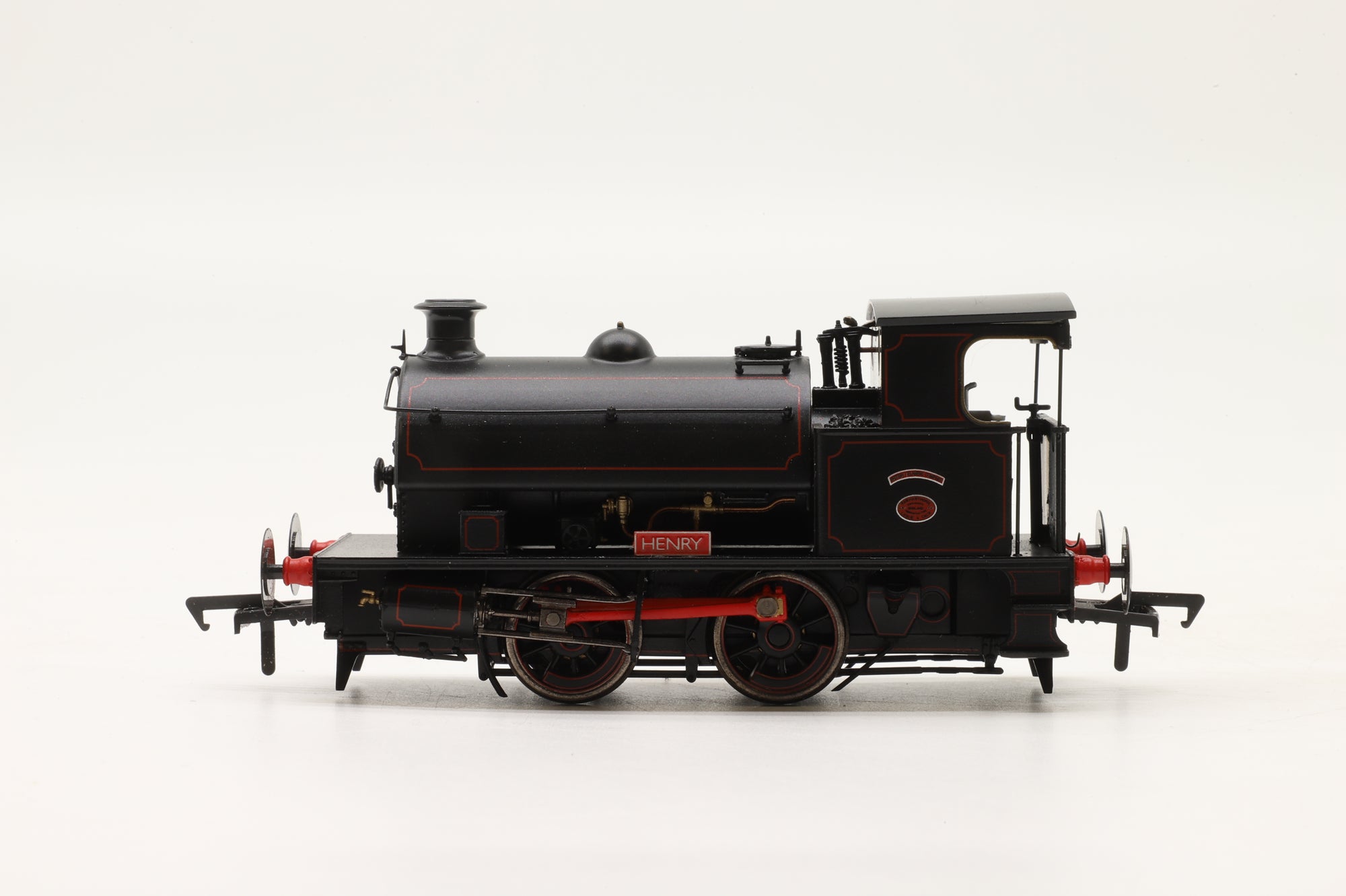 Dapol OO 4S-024-002 Hawthorn Leslie 0-4-0ST 'Henry' in a Lined Black
