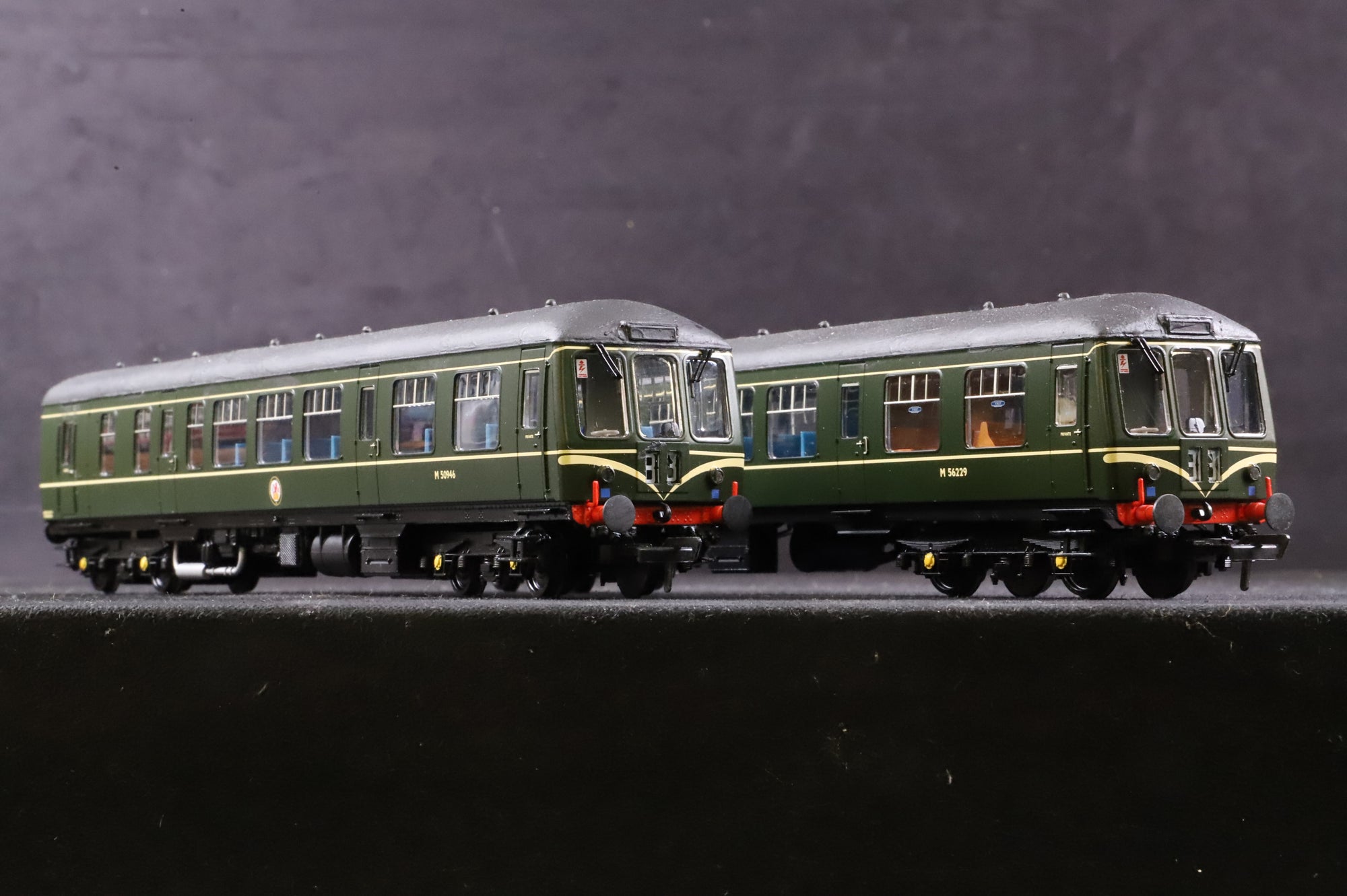 Bachmann WORKSHOP OO 32-900C Class 108 2 Car DMU BR Green Speed Whiskers Weathered