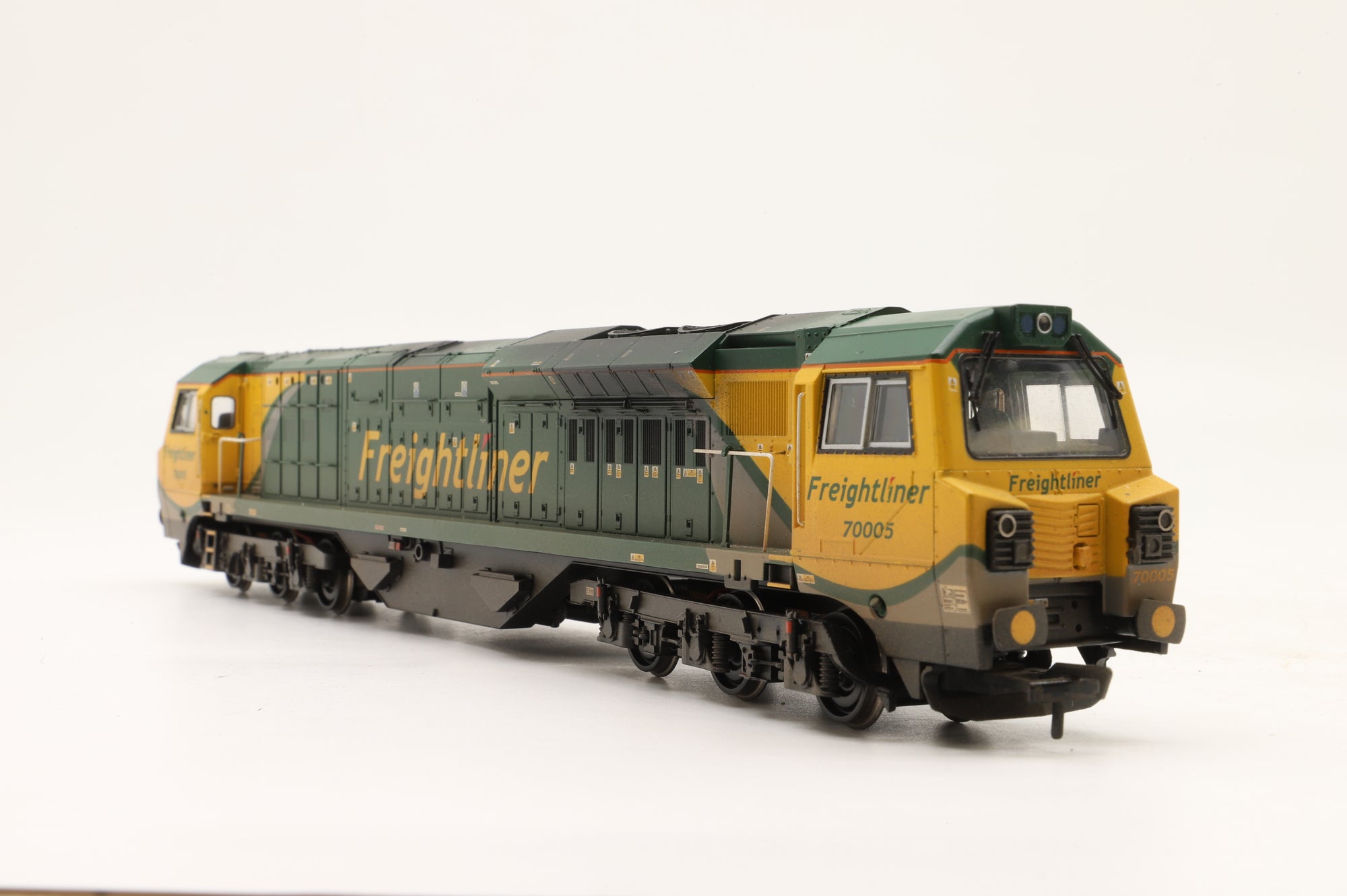 Bachmann OO 31-588 Class 70 70005 in Freightliner Livery – Weathered