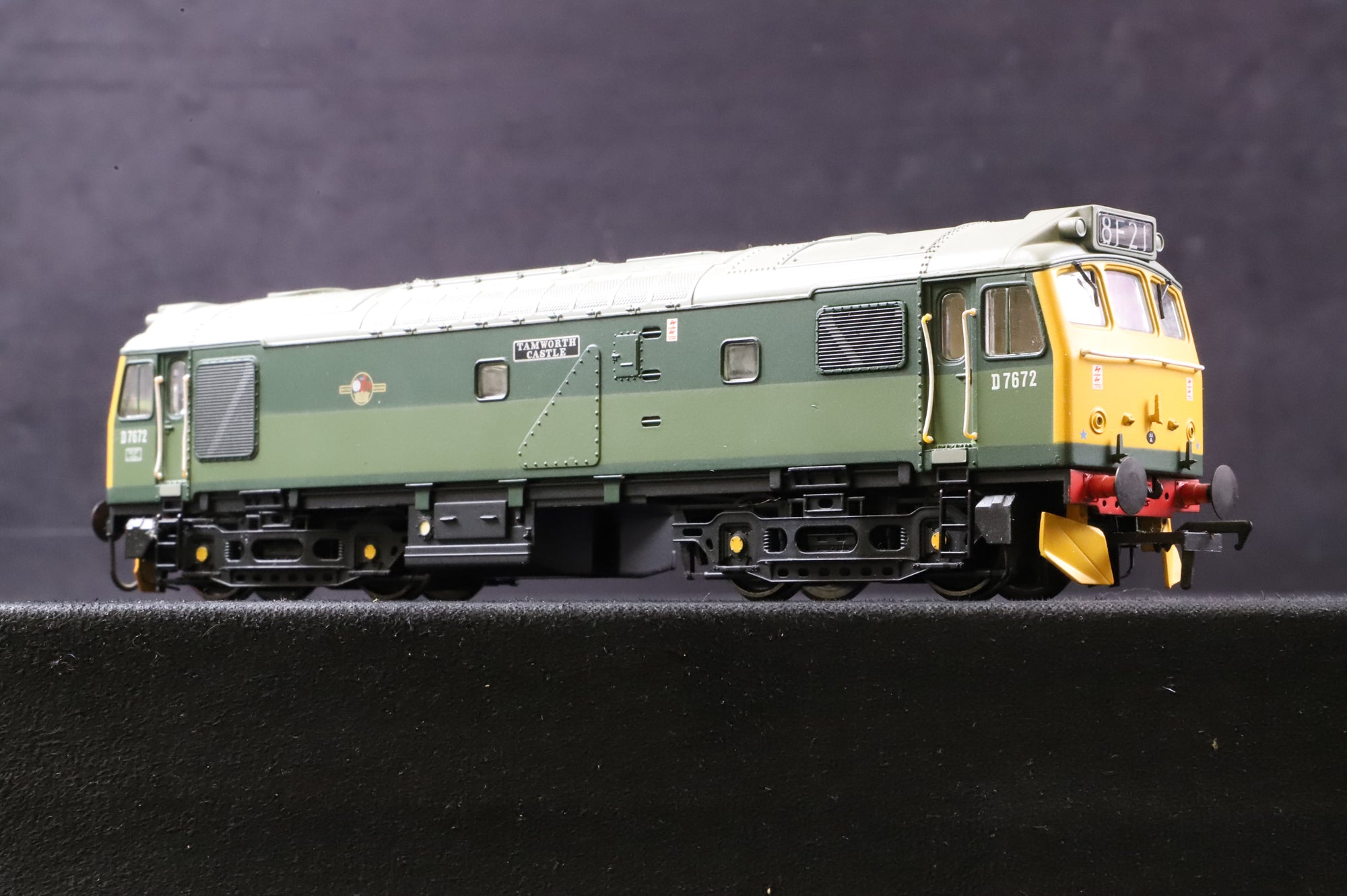 Bachmann OO 32-402 Class 25/3 Bo-Bo 'Tamworth' Diesel Two Tone Green