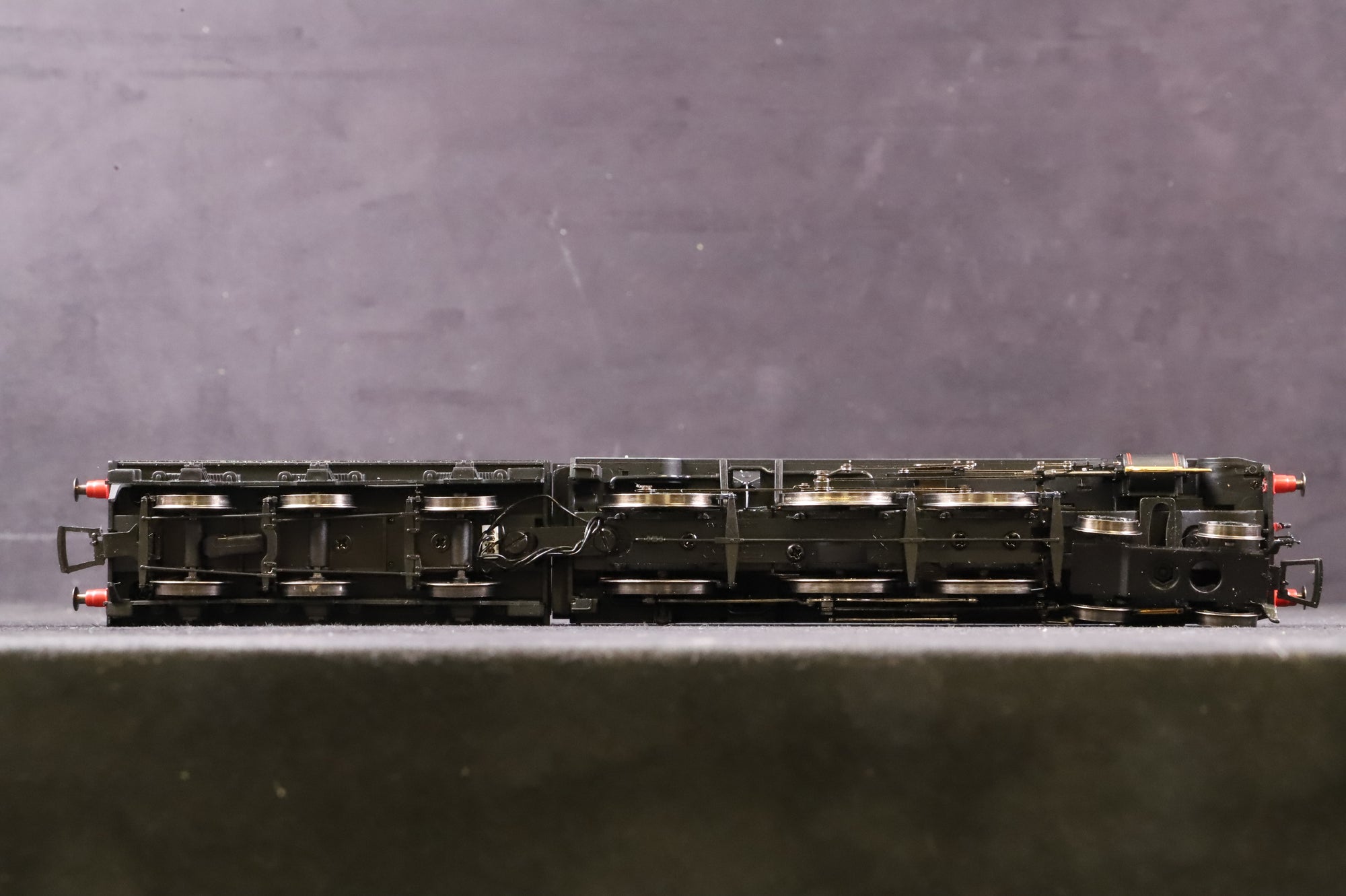 Hornby OO R3451 Class B1 '61032' 'Stembok' BR Lined Black E/C