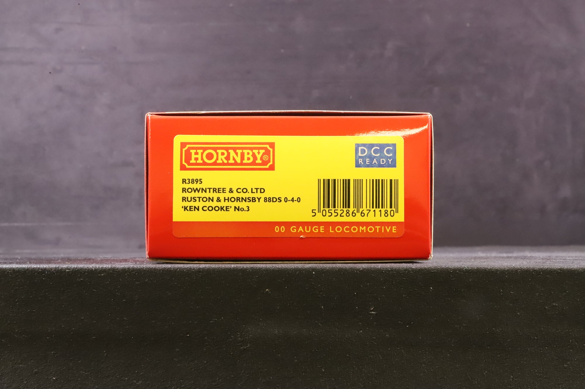 Hornby OO R3895 Rowntree & Co. Ltd Ruston & Hornsby 88DS 'Ken Cooke' 'No3'