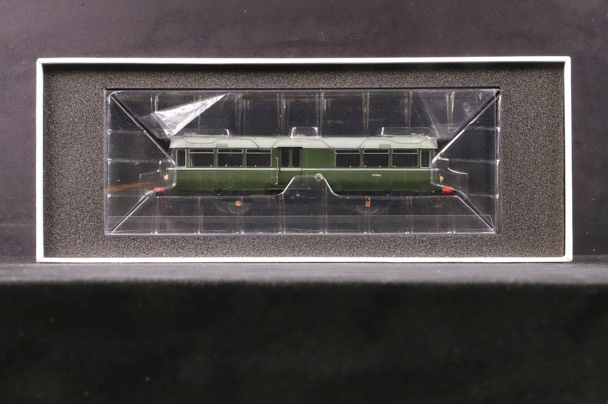 Heljan OO 8702 Railbus W&amp;M &#39;E79963&#39; Dark Green w/Small Yellow Panels, DCC Fitted
