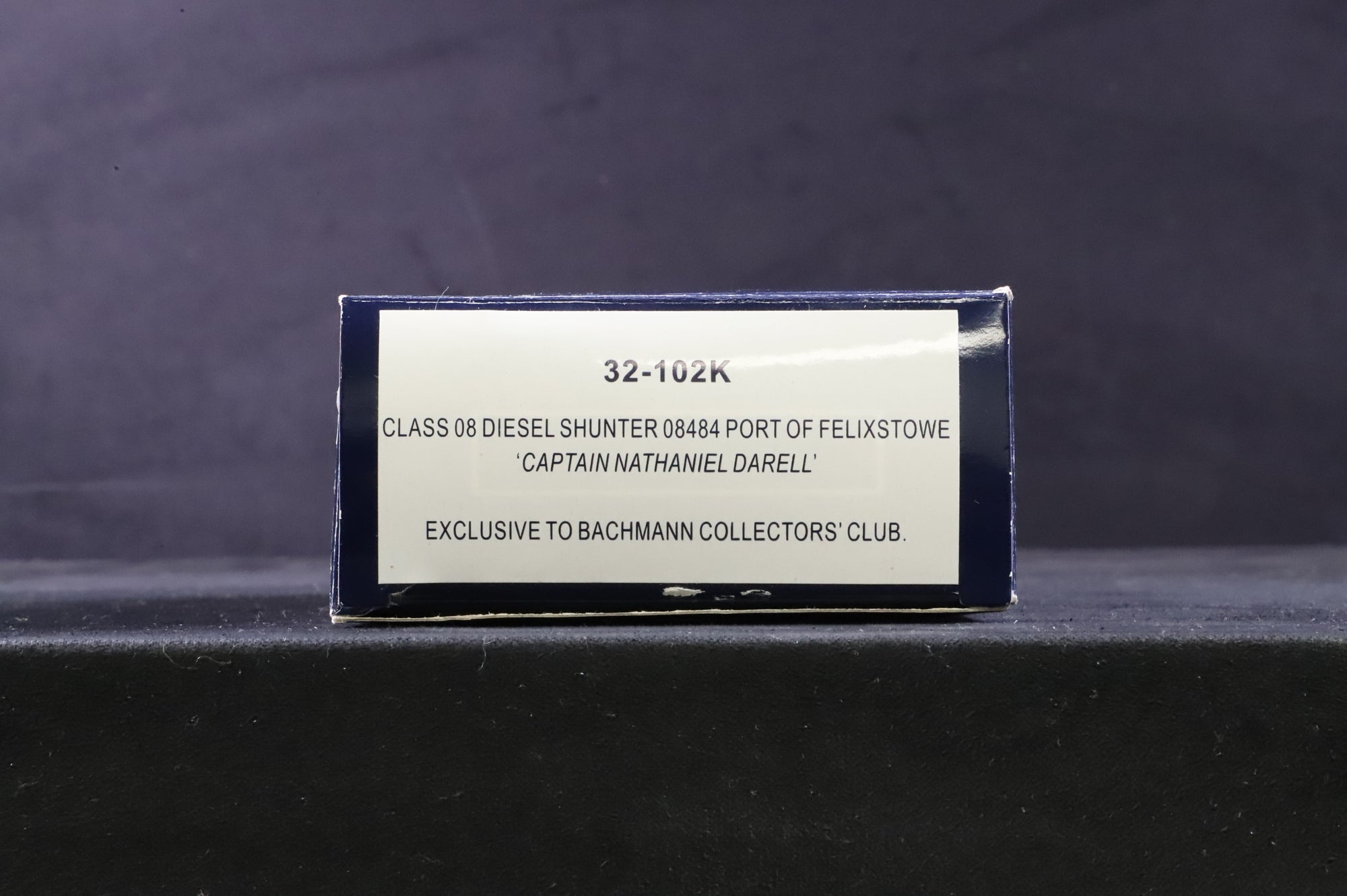 Bachmann OO 32-102K Class 08 08484 'Captain Nathaniel Darell' in Port of Felixstowe Blue w/ Wasp Stripe