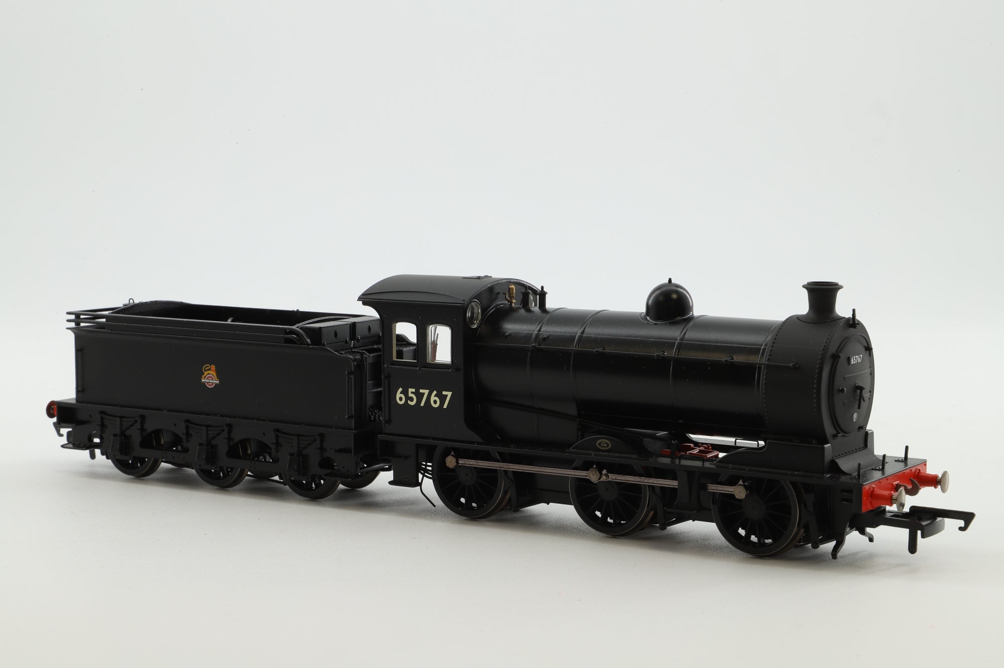 Oxford Rail OO OR76J26002XS Class J26 65767 in BR Black w/ Early Crests - DCC Sound