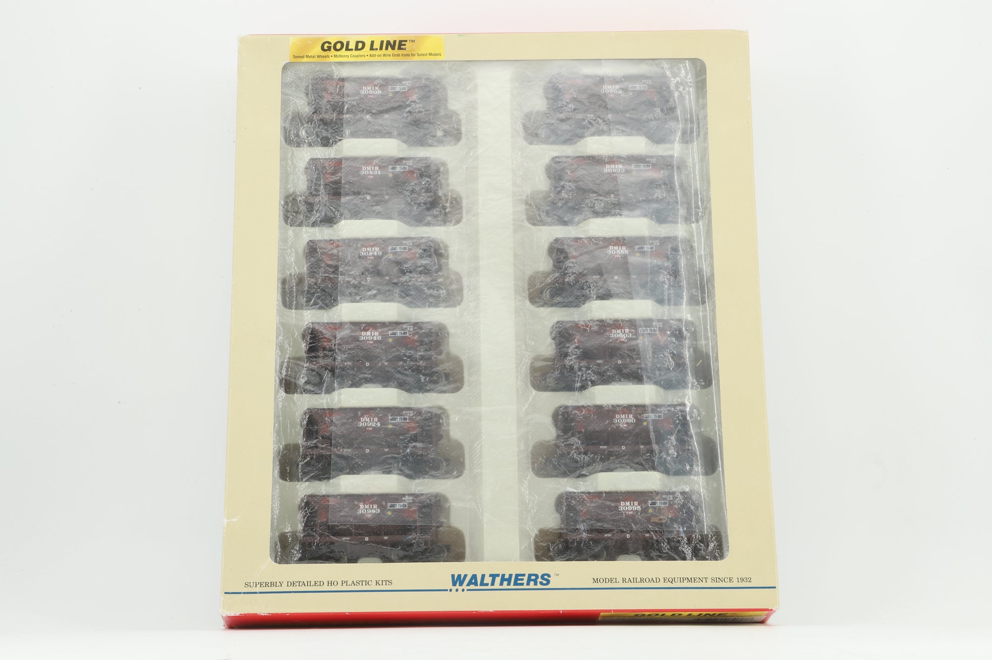 Walthers HO 932-4472 12-Pack of ore Cars in DMIR Brown (Modern)