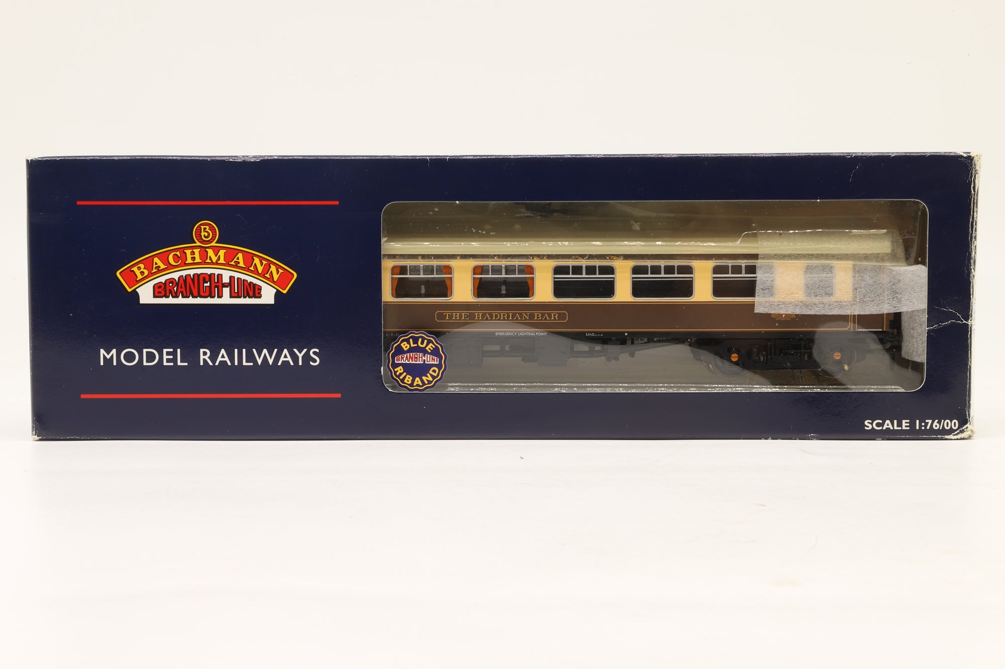 Bachmann OO 39-320 BR Mk1 BSP Pullman Bar Second