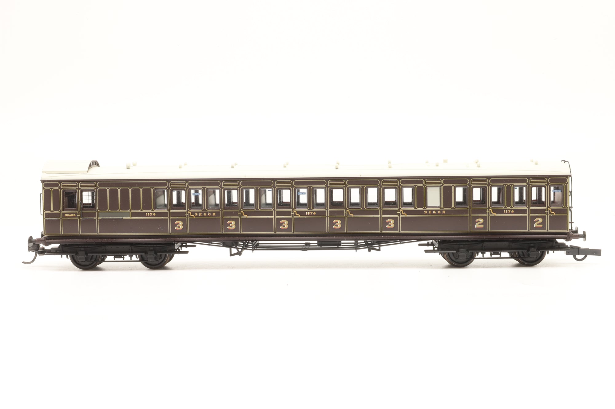 Bachmann OO Rake of 6 SECR Birdcage Coaches DCC Lighting