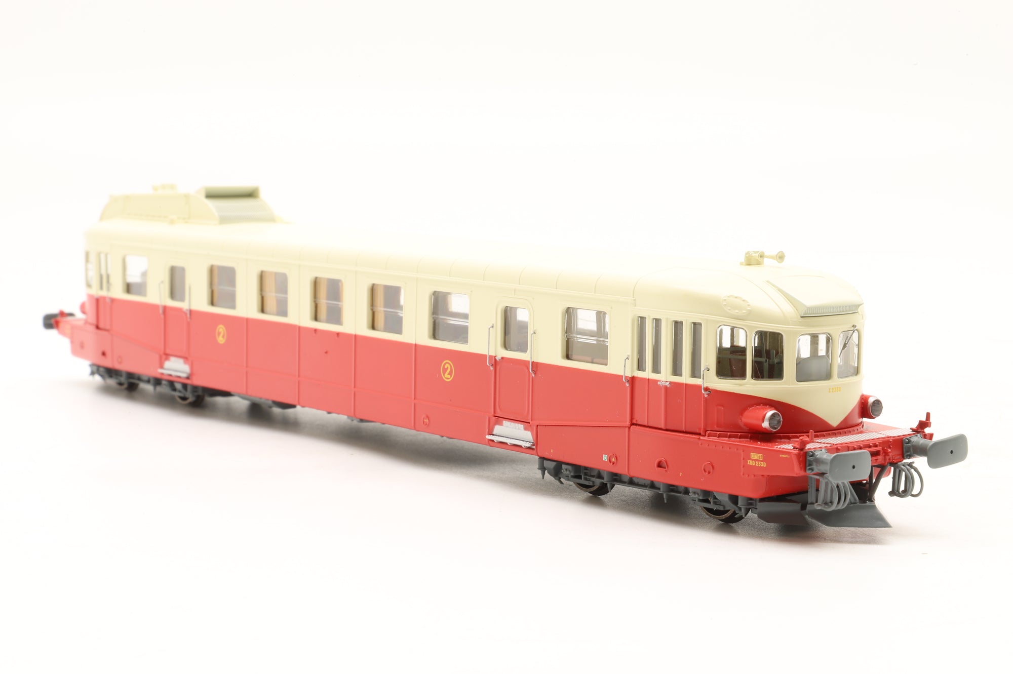 REE Models HO MB-121 Renault VH X2330 Railcar in SNCF Red/Cream