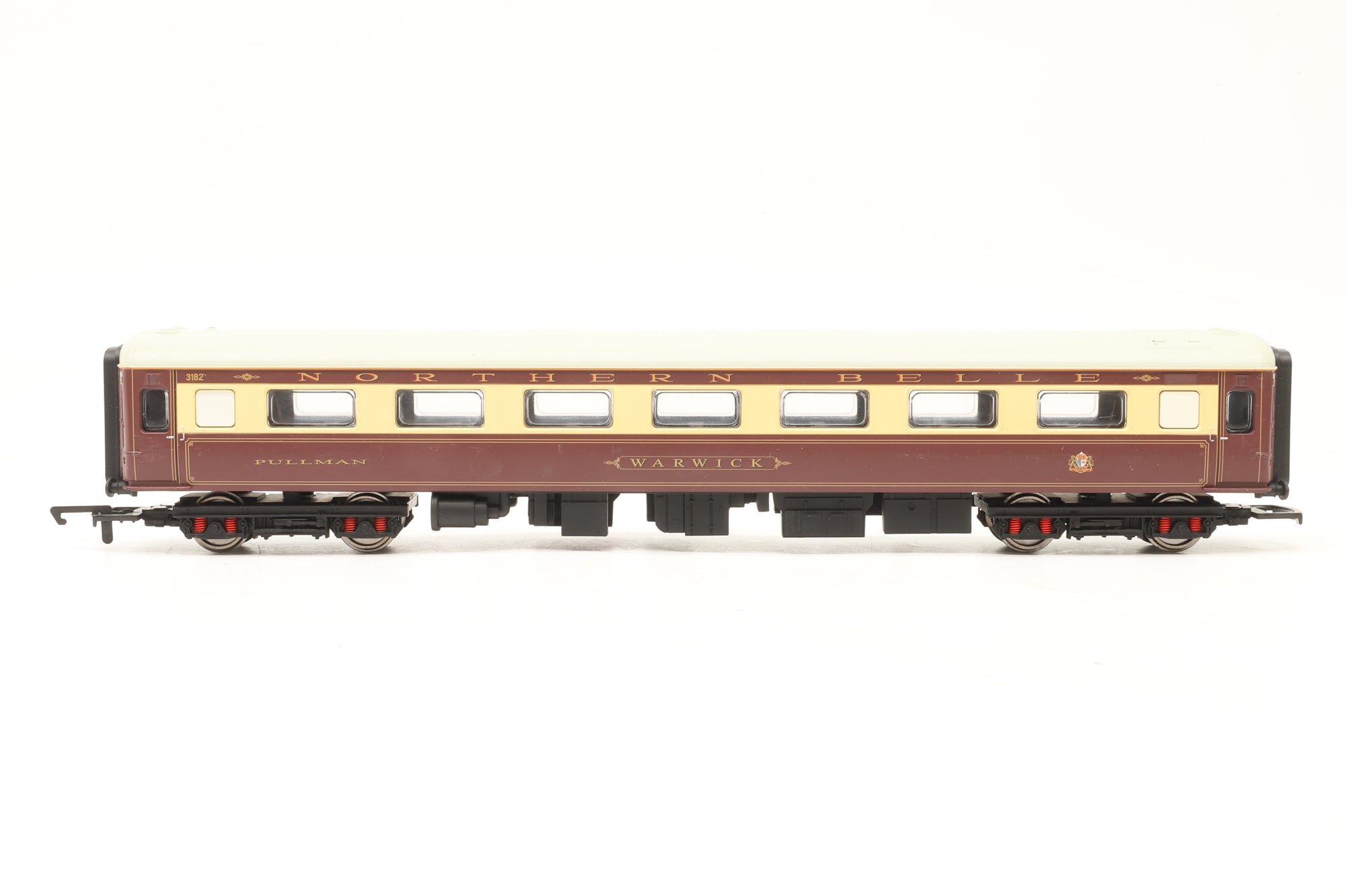 Hornby OO Rake of 7x Northern Belle Mk2F Coaches