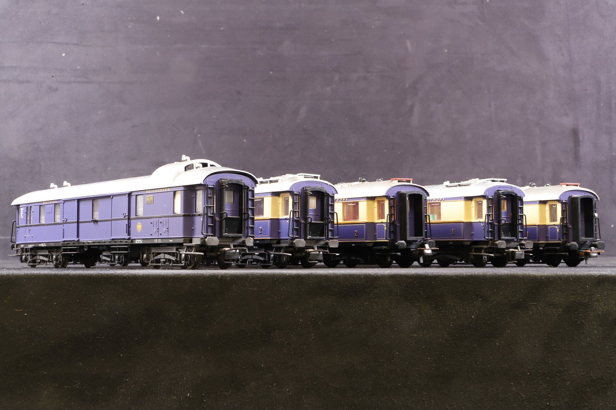 Liliput HO 820 5-Car Rheingold Passenger DRG Coach Set