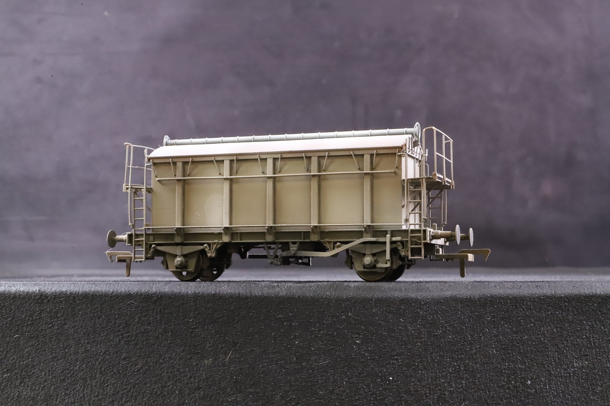 KMRC OO Rake of 3 PRA China Clay Wagons - Late, Inc. SB007A, B & D, Weathered