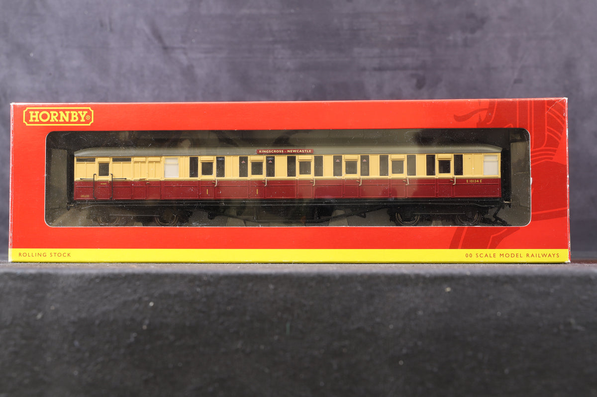 Hornby OO R4228 &#39;The Northumbrian&#39; Coach Pack w/R4179A &amp; R4182A