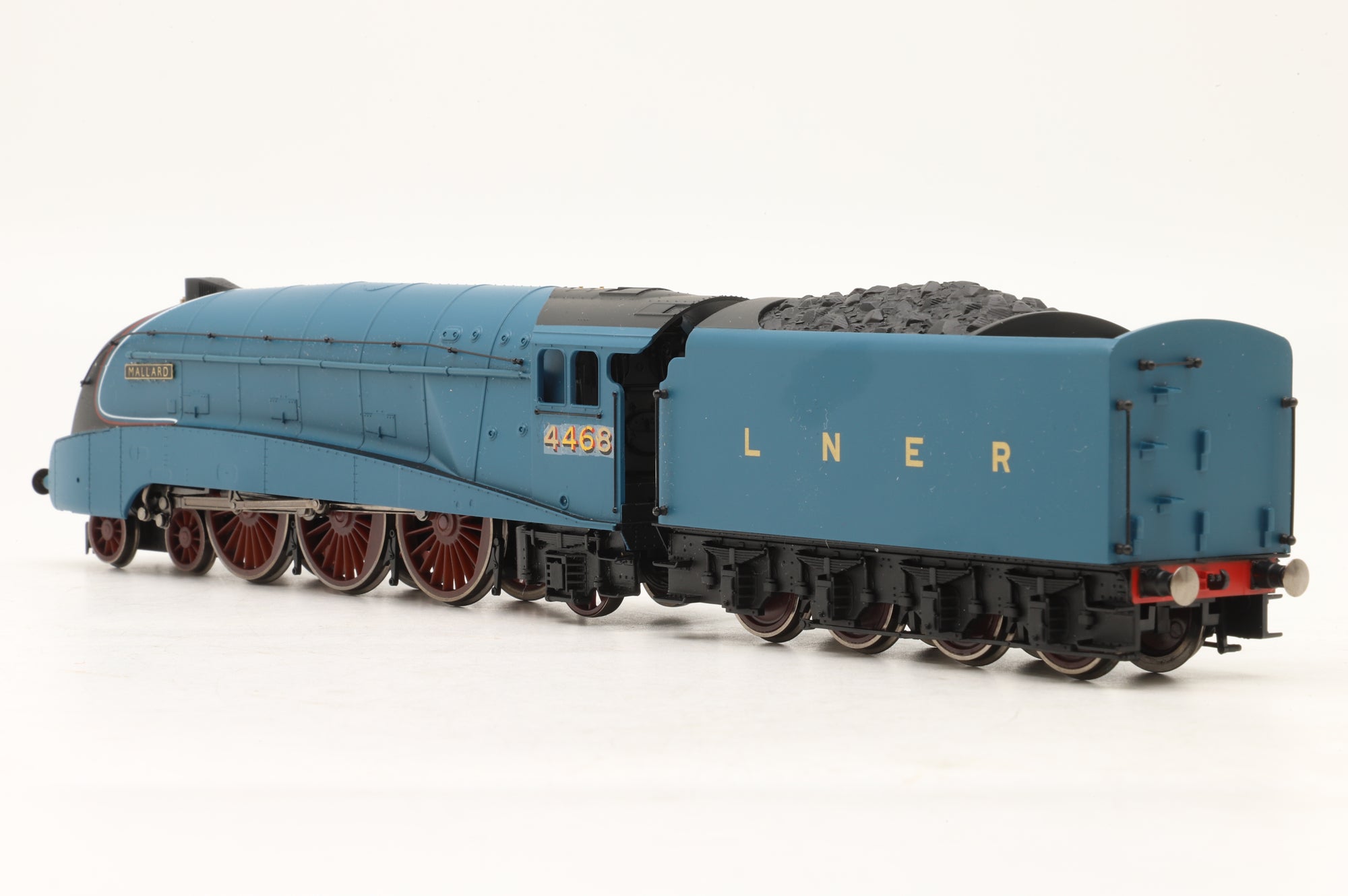 Hornby OO R2339 Class A4 '4468' 'Mallard' LNER Garter Blue DCC Sound