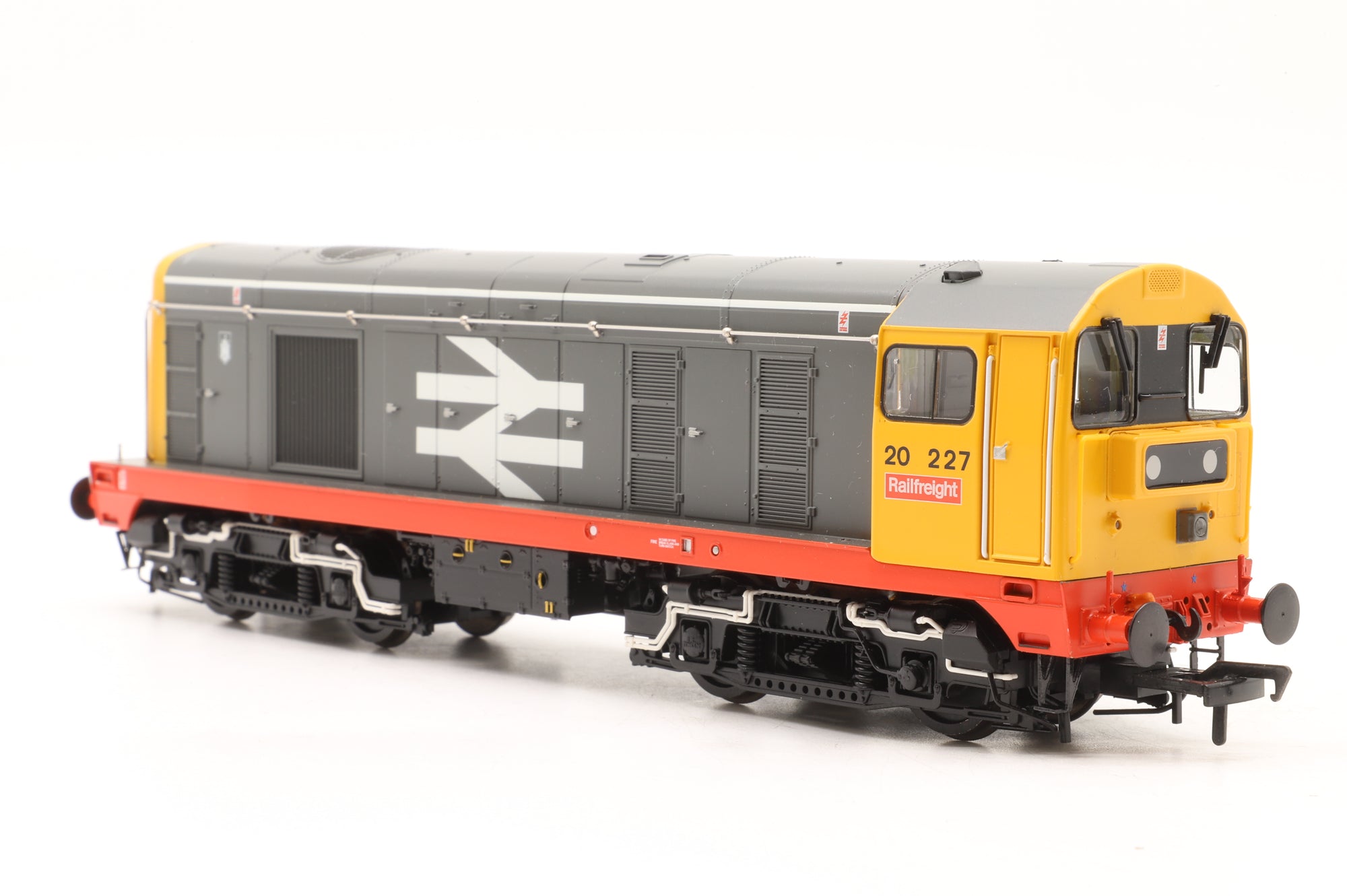 Bachmann OO 35-357SF Class 20 20227 in BR Railfreight Grey (Red Stripe) – DCC Sound