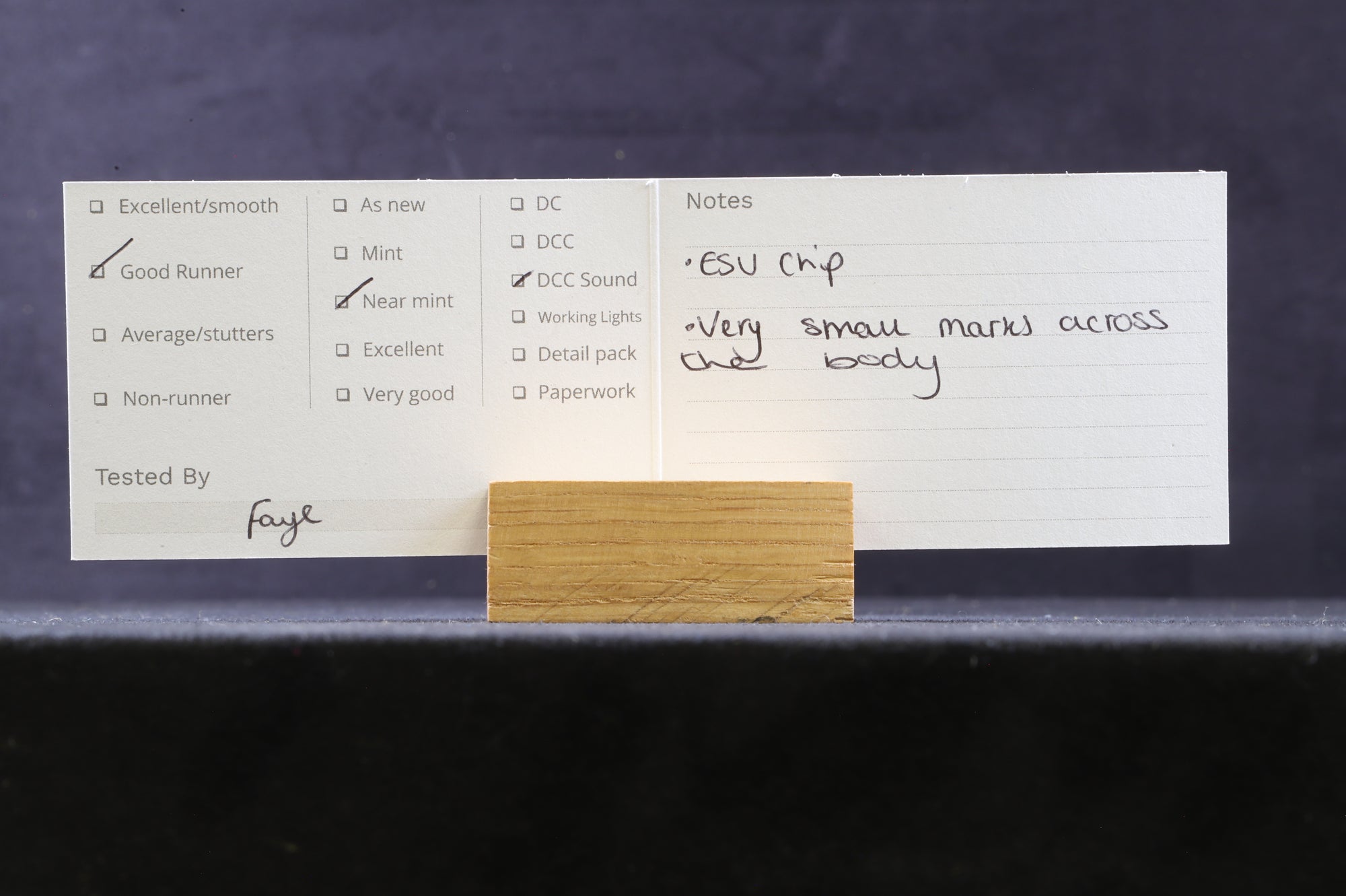 Graham Farish N 372-032 Castle Class '5070' 'Sir Daniel Gooch' BR Lined Green L/C DCC Sound