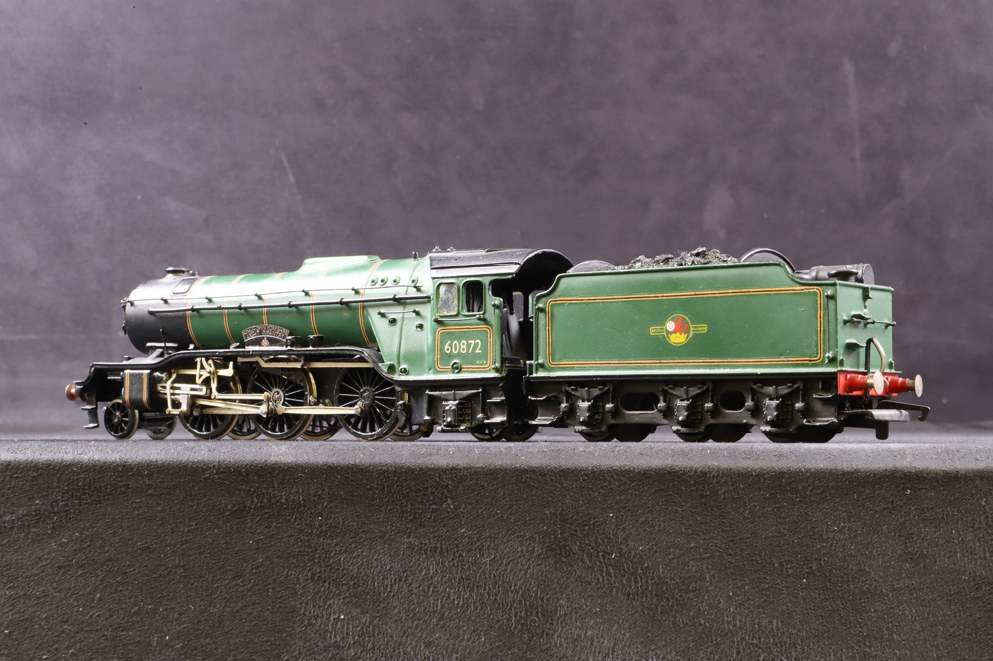 Nu-Cast OO Kit Built LNER V2 'King's Own Yorkshire Light Infantry' ' 60872'